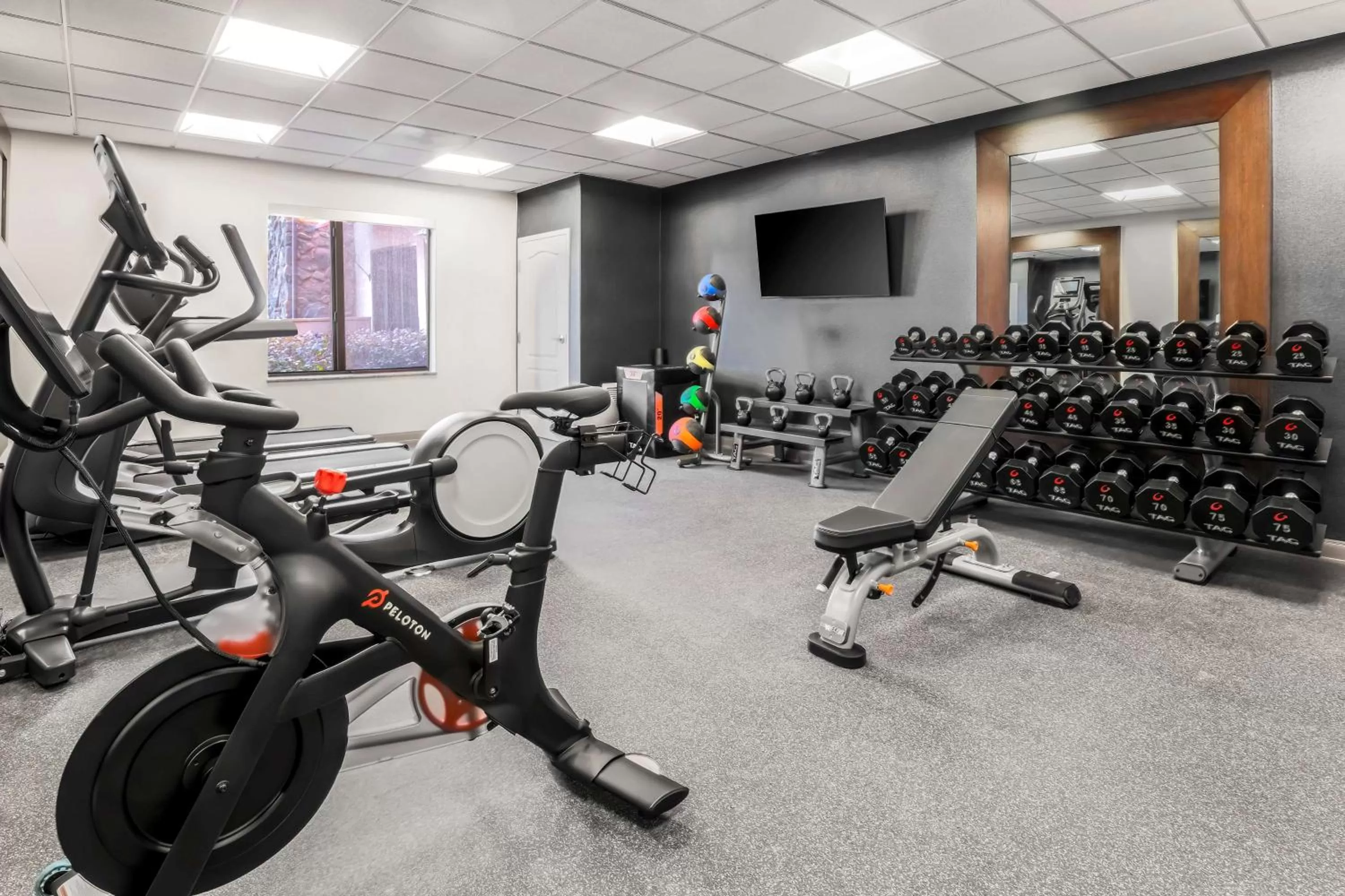Fitness centre/facilities in Hampton Inn & Suites Windsor-Sonoma Wine Country