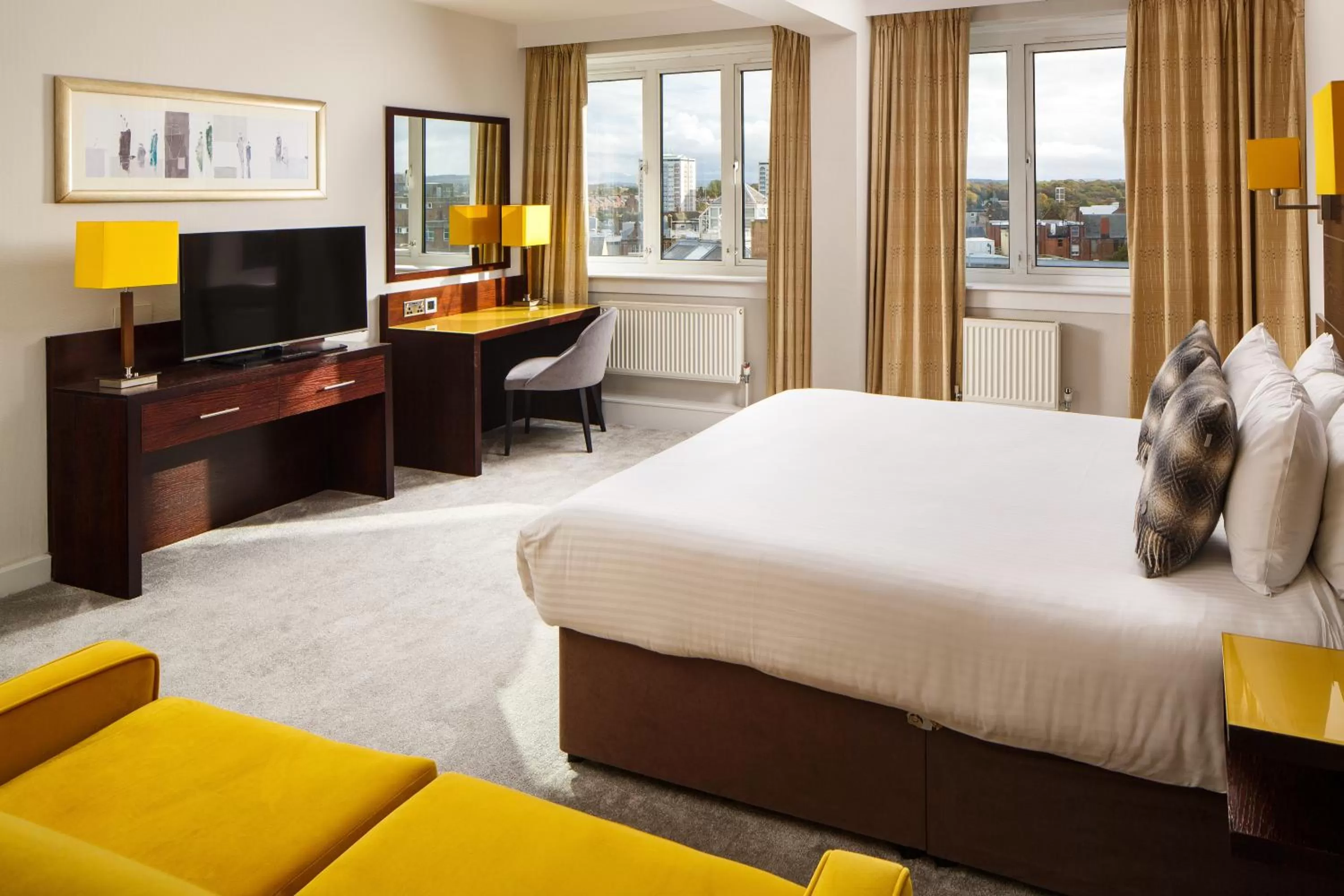 TV and multimedia, Bed in Mercure Ayr Hotel