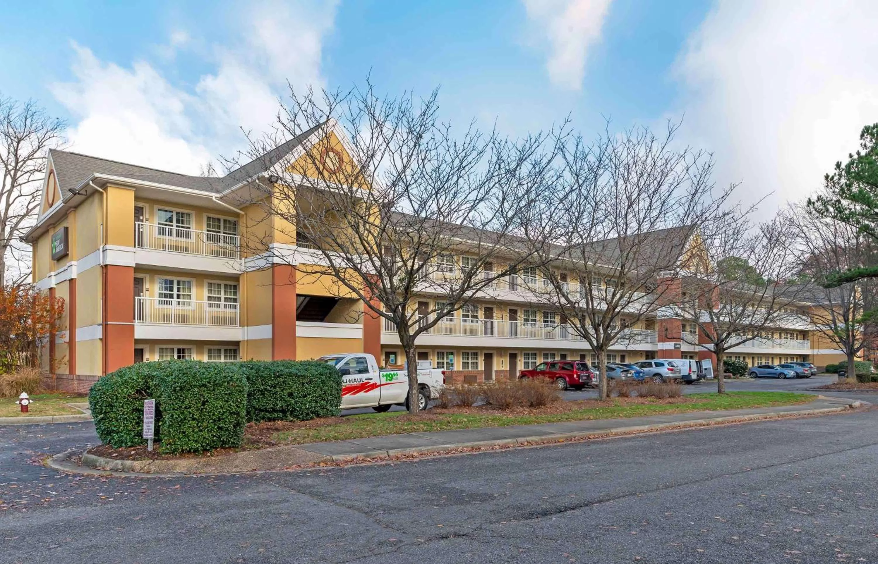 Property building in Extended Stay America Select Suites - Newport News - Oyster Point