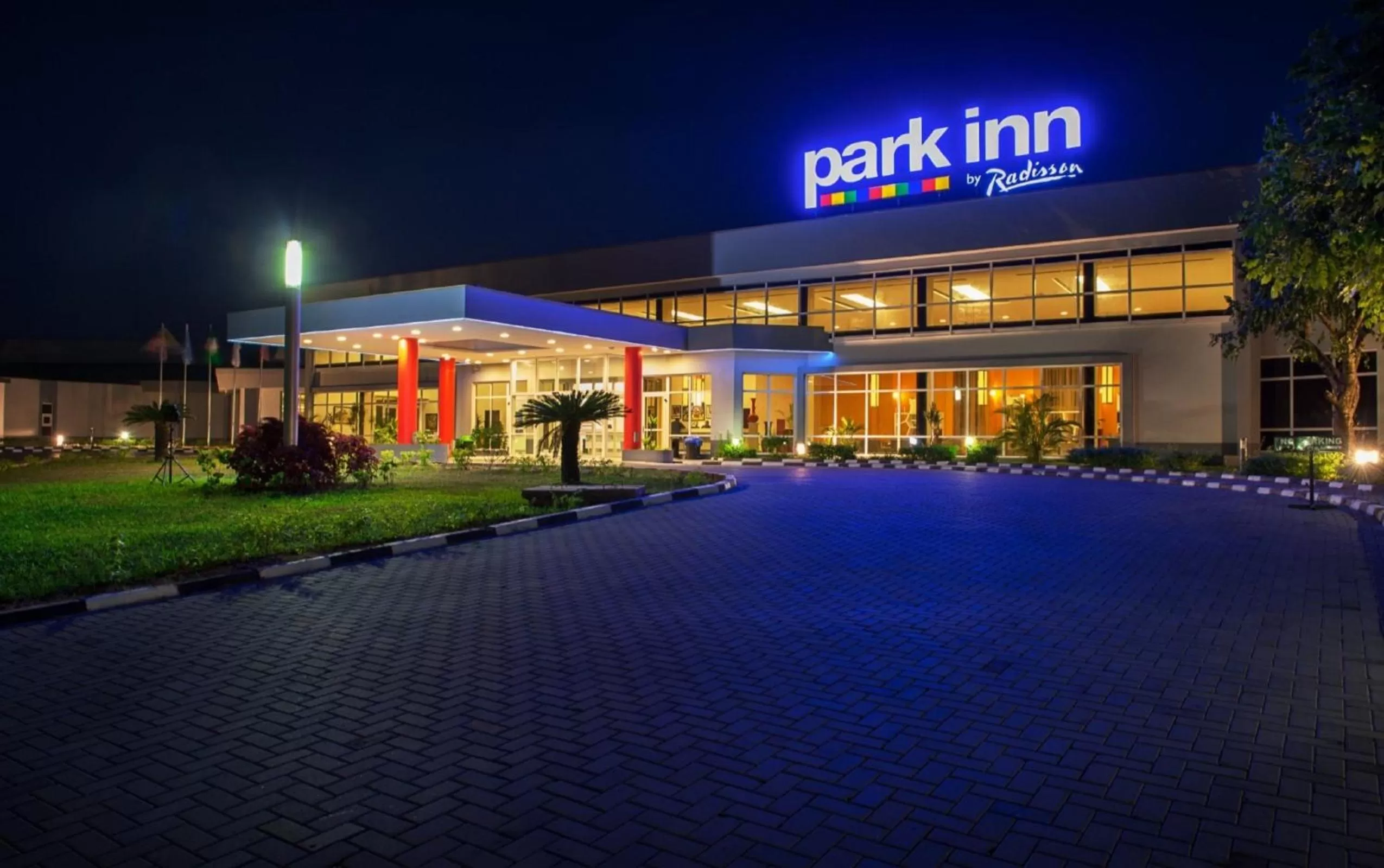 Facade/entrance in Park Inn by Radisson Abeokuta
