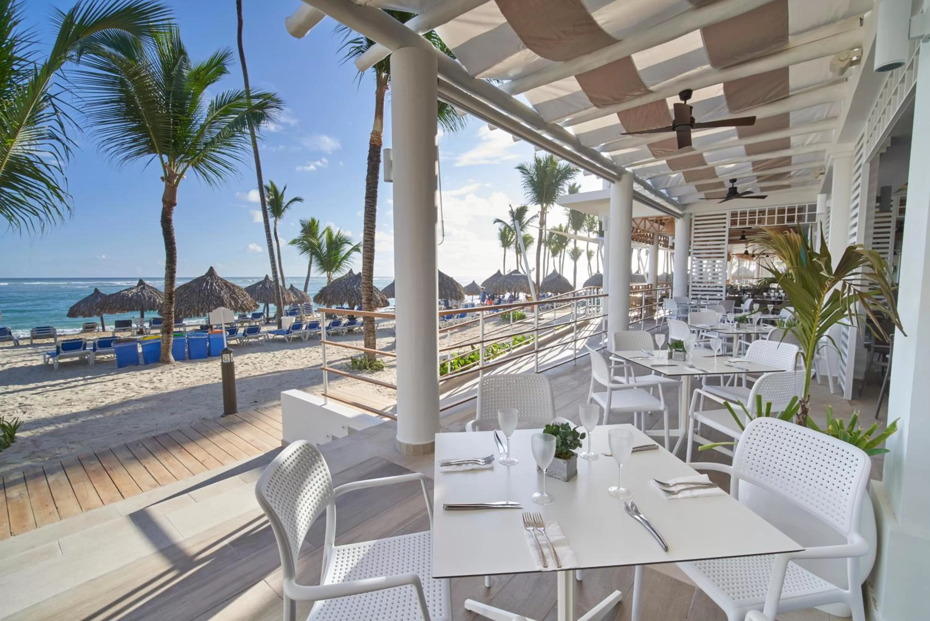 Patio, Restaurant/Places to Eat in Bahia Principe Grand Bavaro - All Inclusive