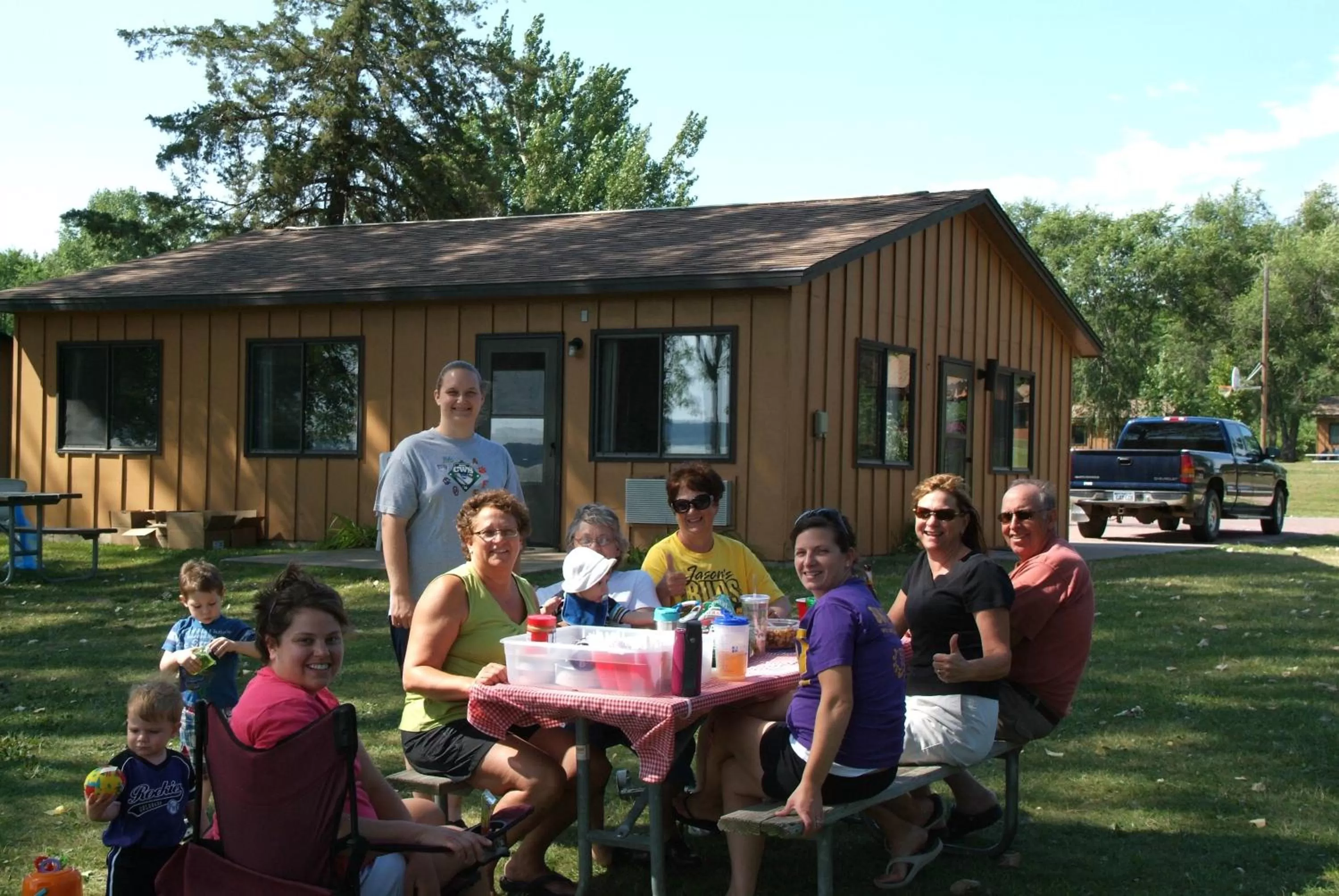 People in Lewis & Clark Resort
