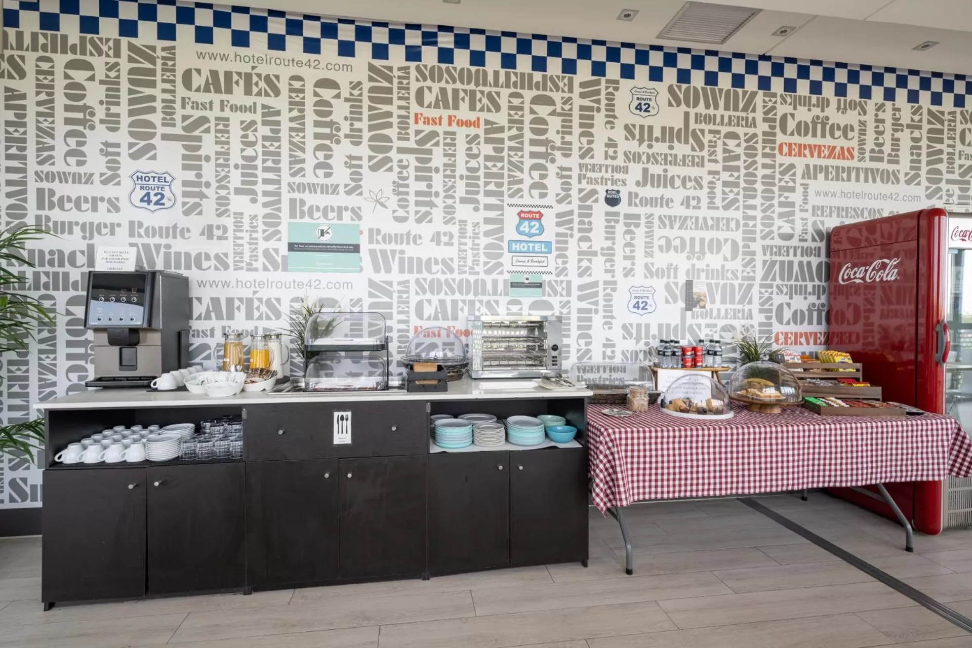 Buffet breakfast in Alda Route 42