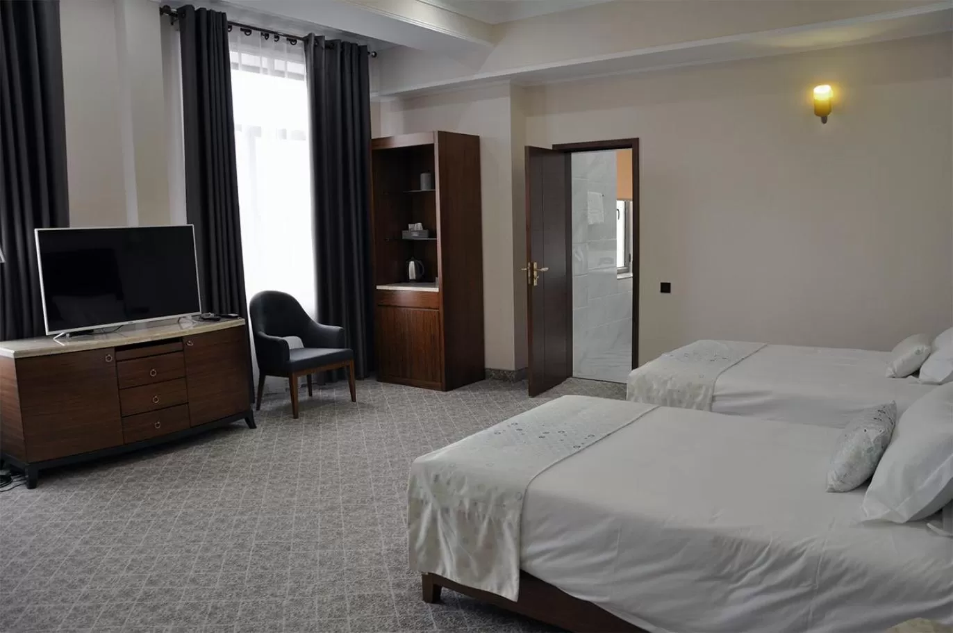 Bed in Parliament Palace Hotel