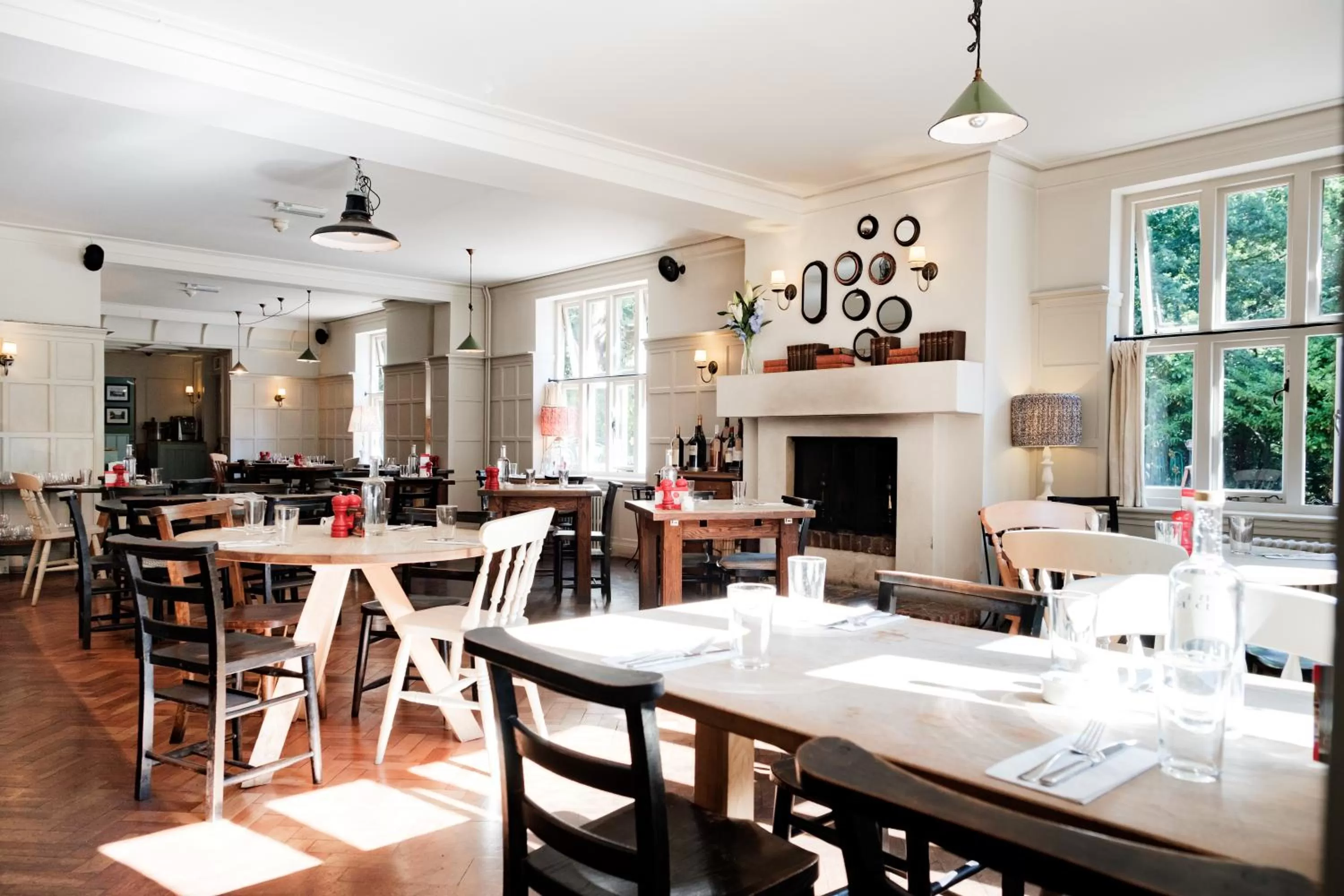 Restaurant/places to eat in Bel And The Dragon-Churt