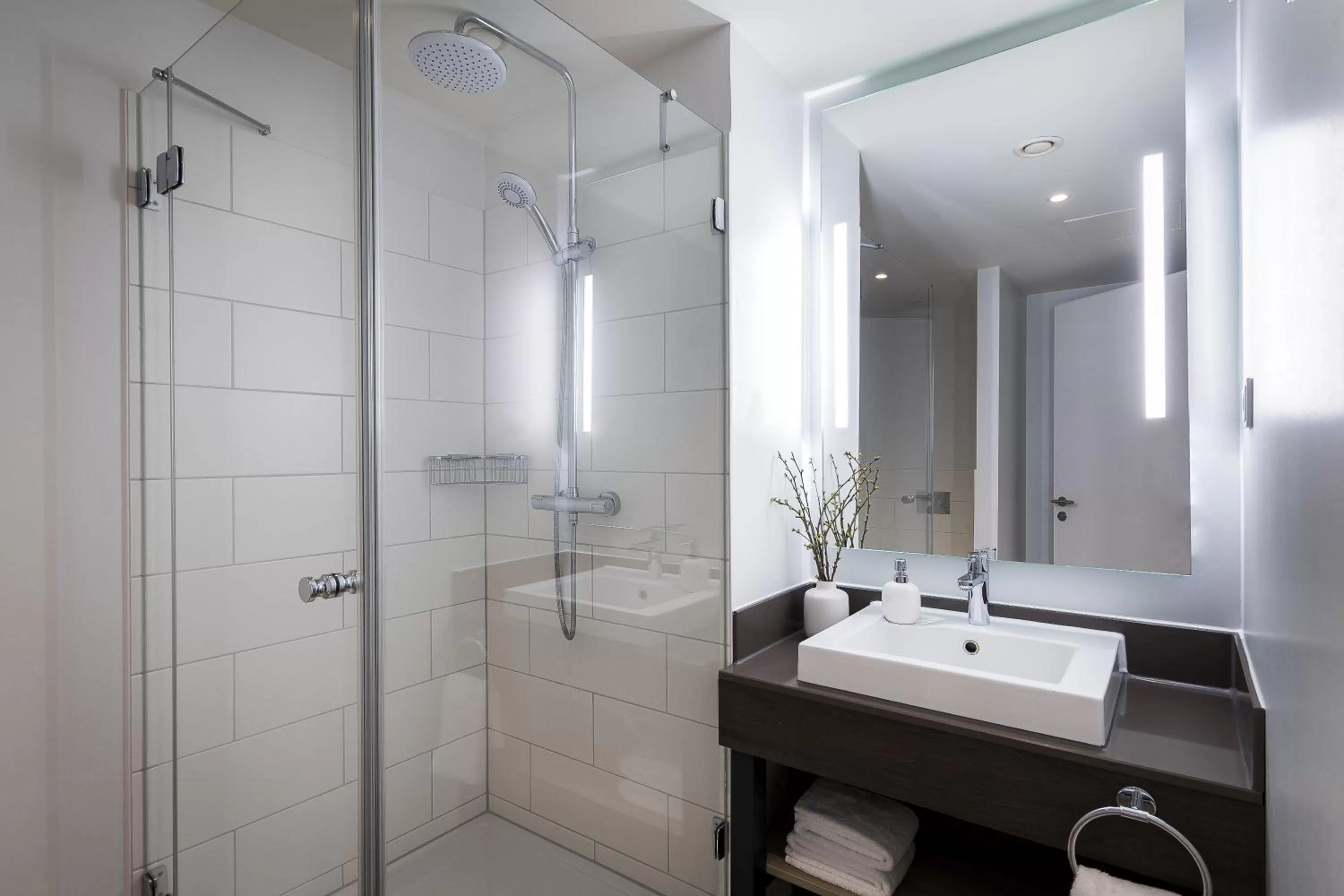 Shower in Citadines Arnulfpark Munich