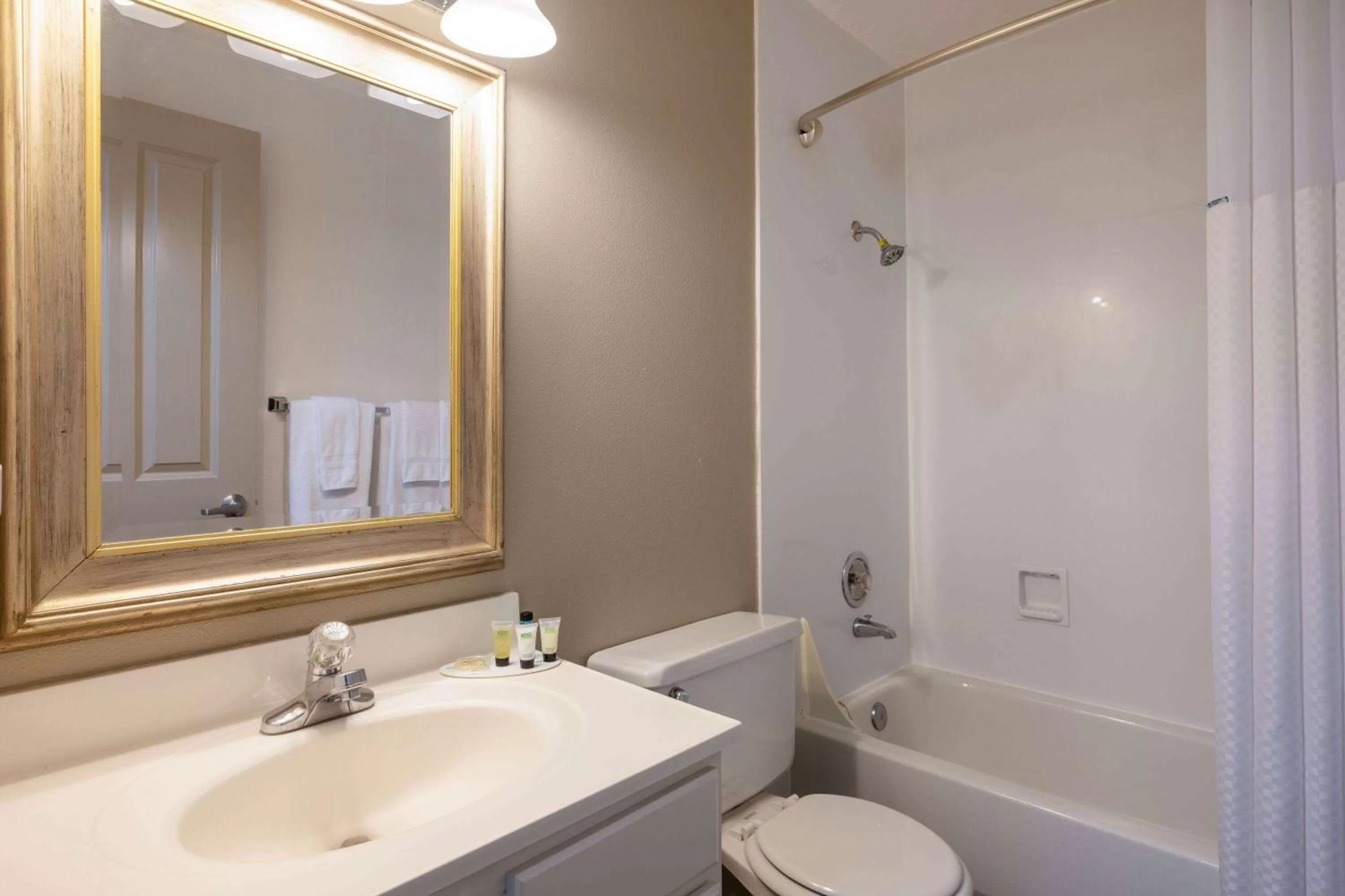 TV and multimedia in Ramada by Wyndham Juneau