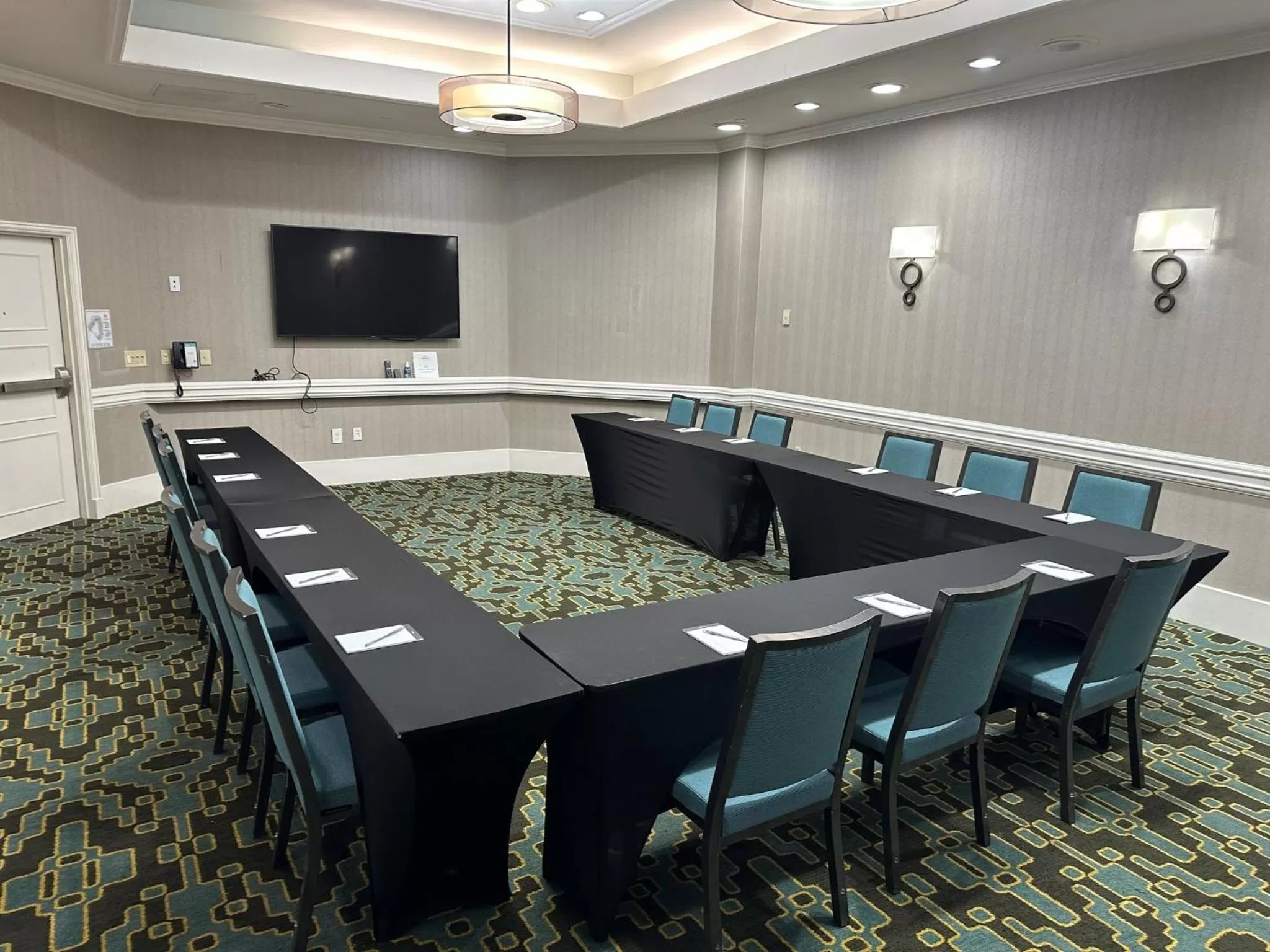 Meeting/conference room in Hotel Indigo Atlanta Vinings by IHG