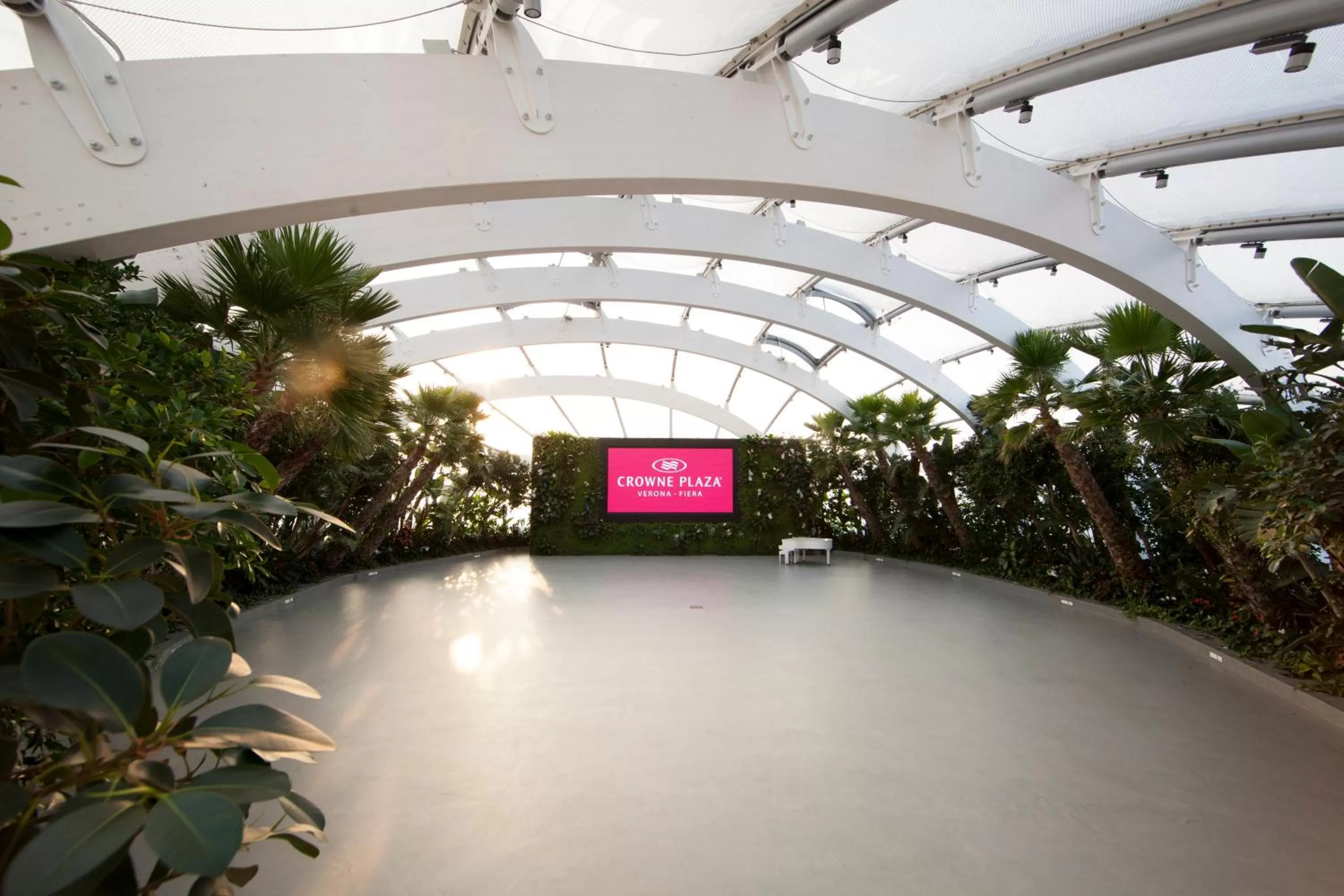 Meeting/conference room in Crowne Plaza Verona Fiera by IHG