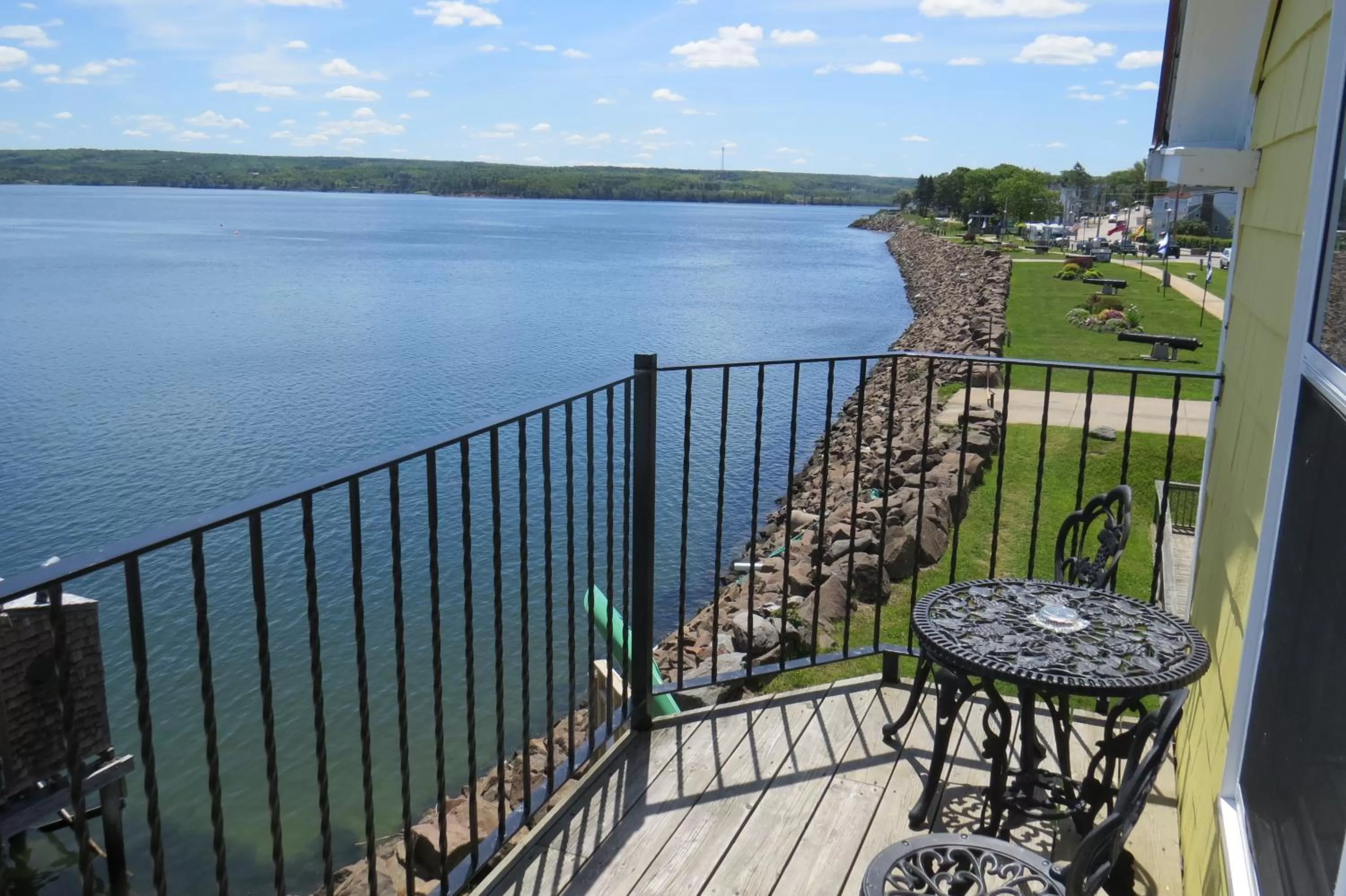 Bathroom in Dockside Suites