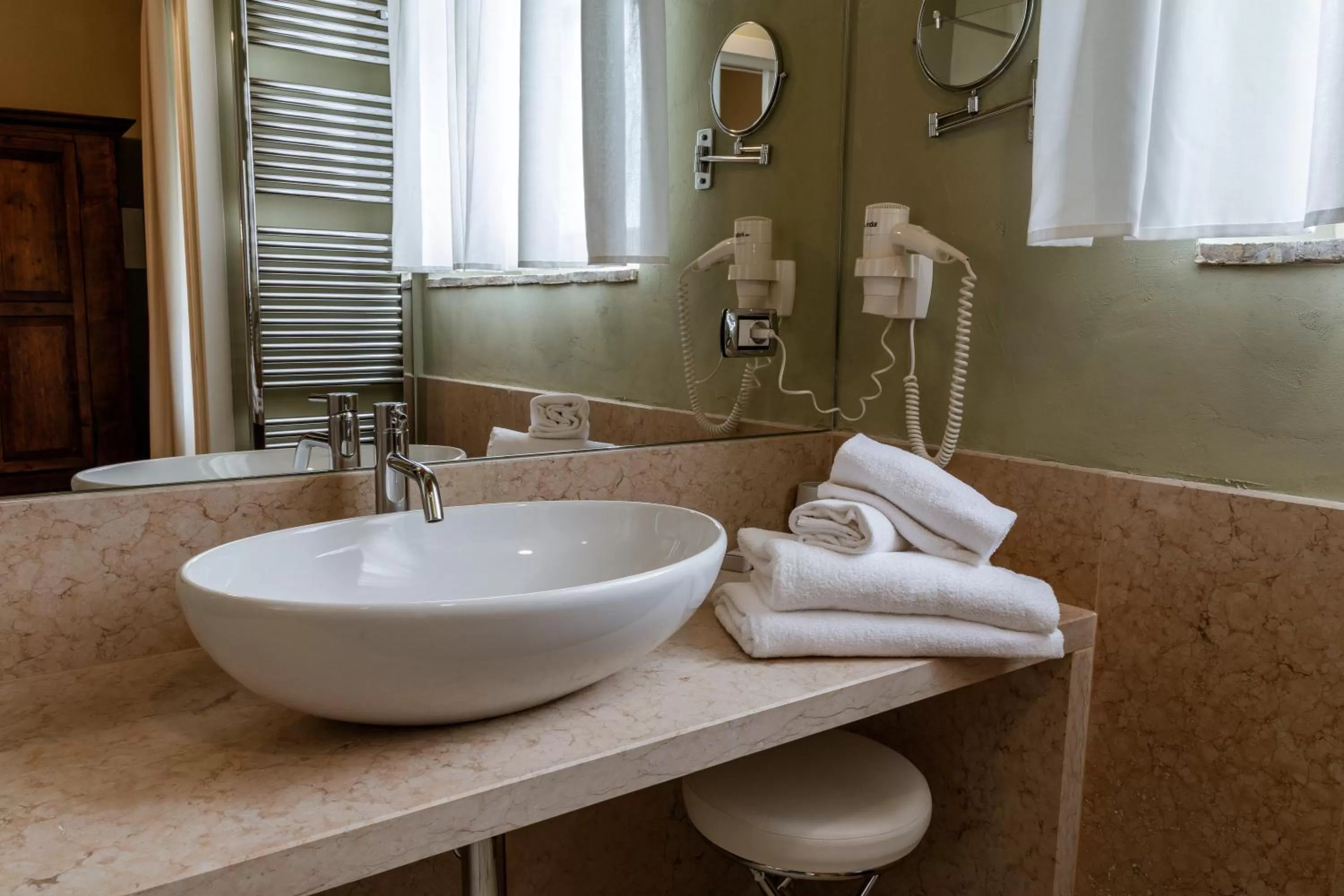 Bathroom in Classique