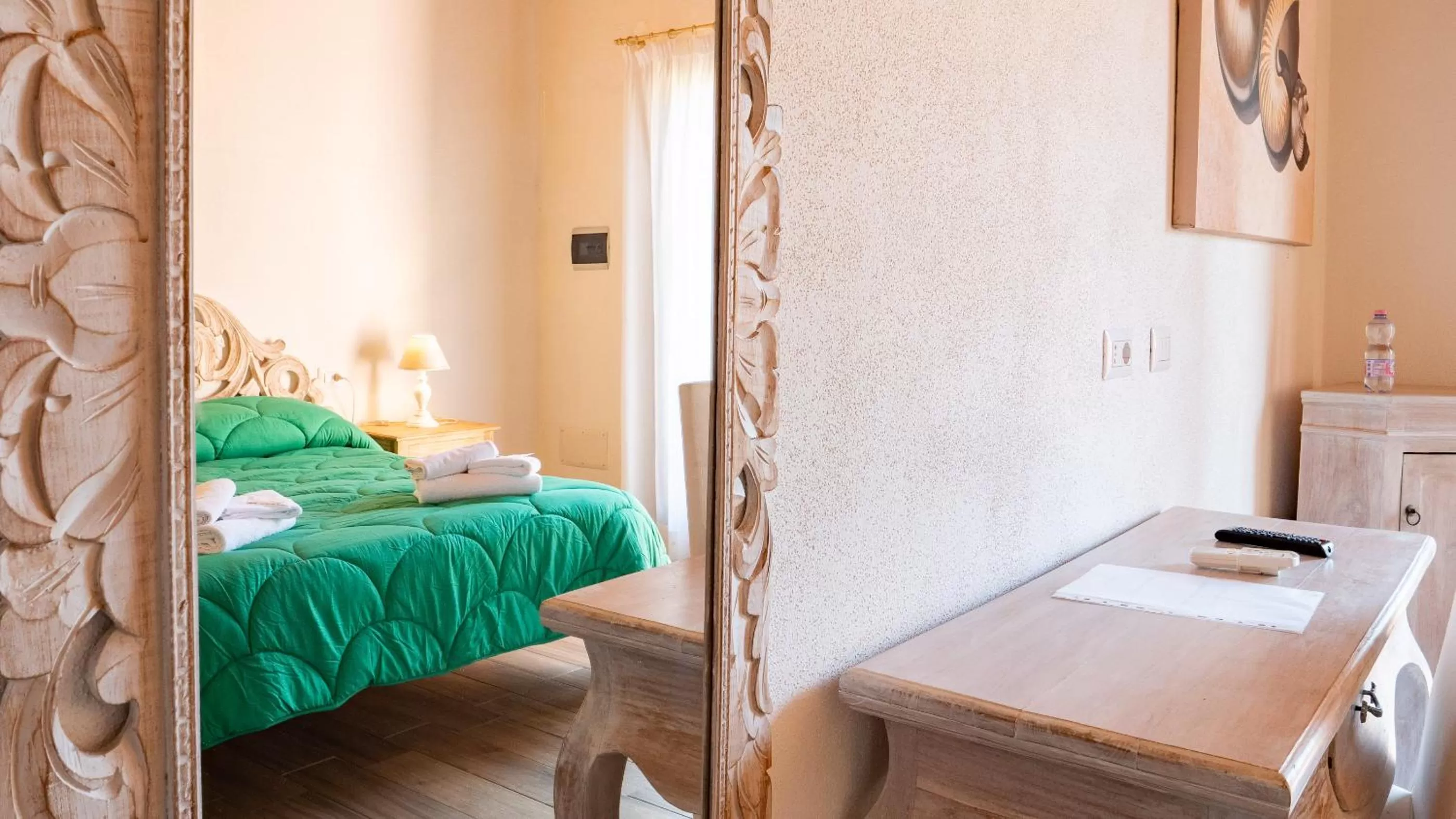 Photo of the whole room, Bed in QUADRIFOGLIO Affittacamere