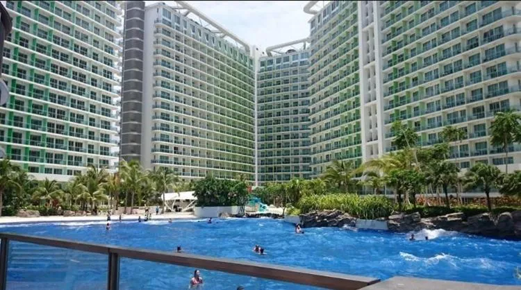 Azure Urban Beach Resort Manila by Radlett