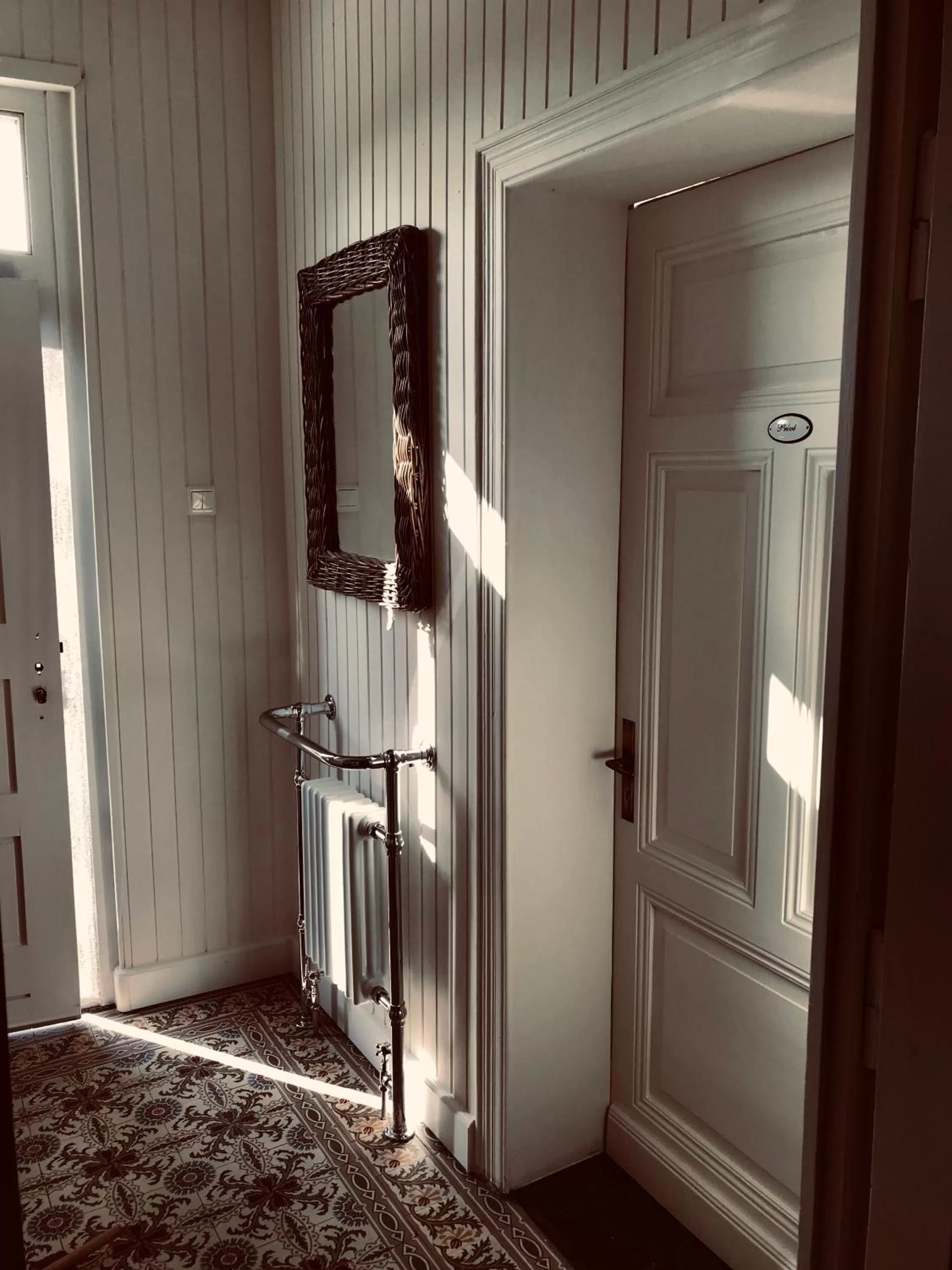 TV/Entertainment Center in B&B Holset70