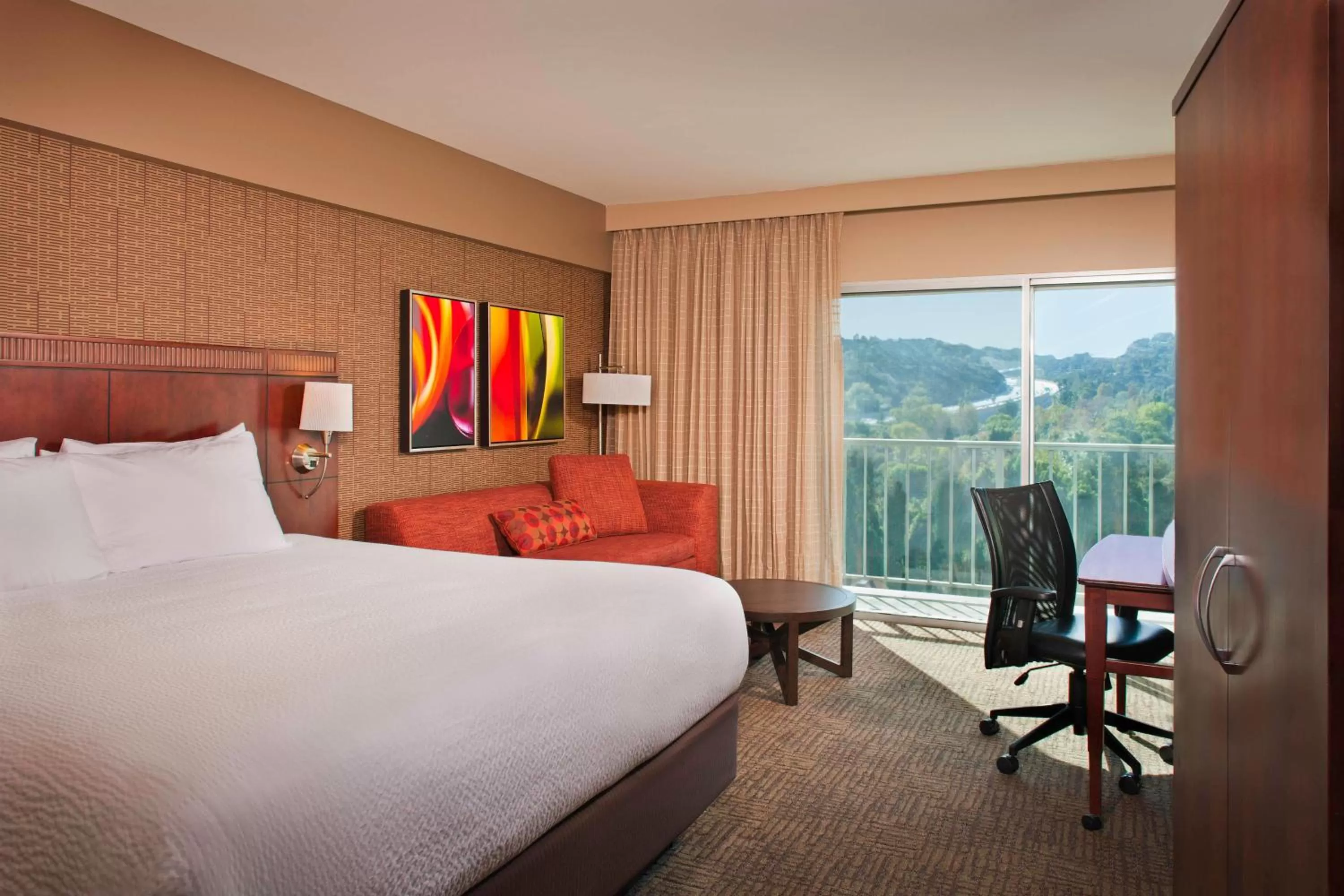 Large King Room with Sofa Bed and Adapted Tub - Mobility and Hearing Accessible in Courtyard Los Angeles Sherman Oaks