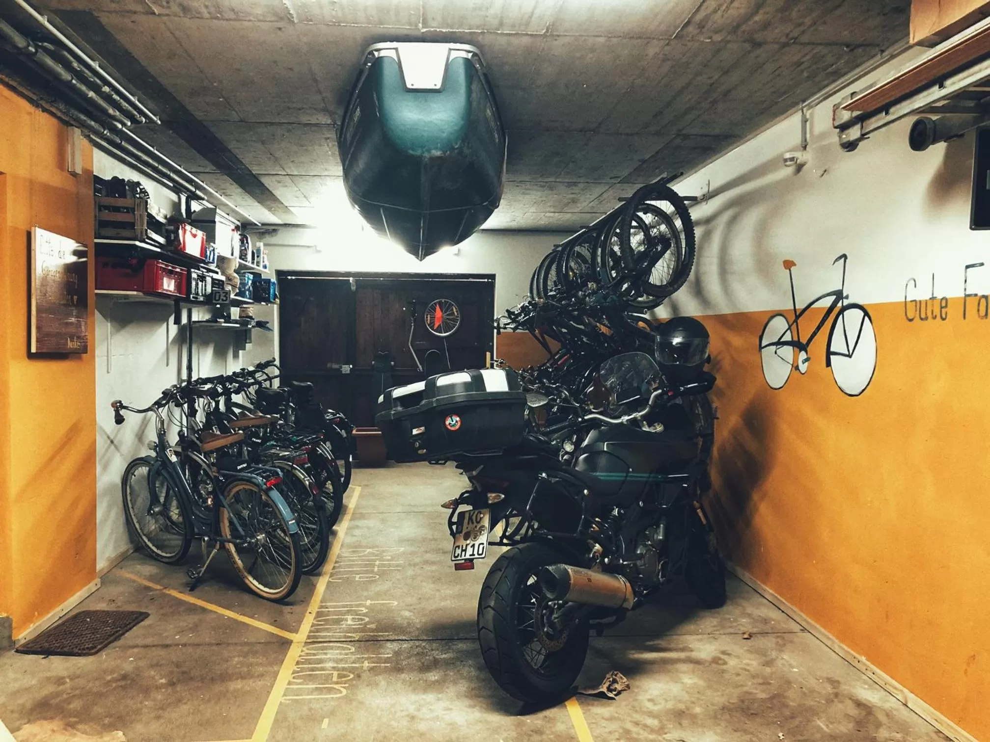 Property building in Hotel & Weinhaus Zum Schwarzen Bären