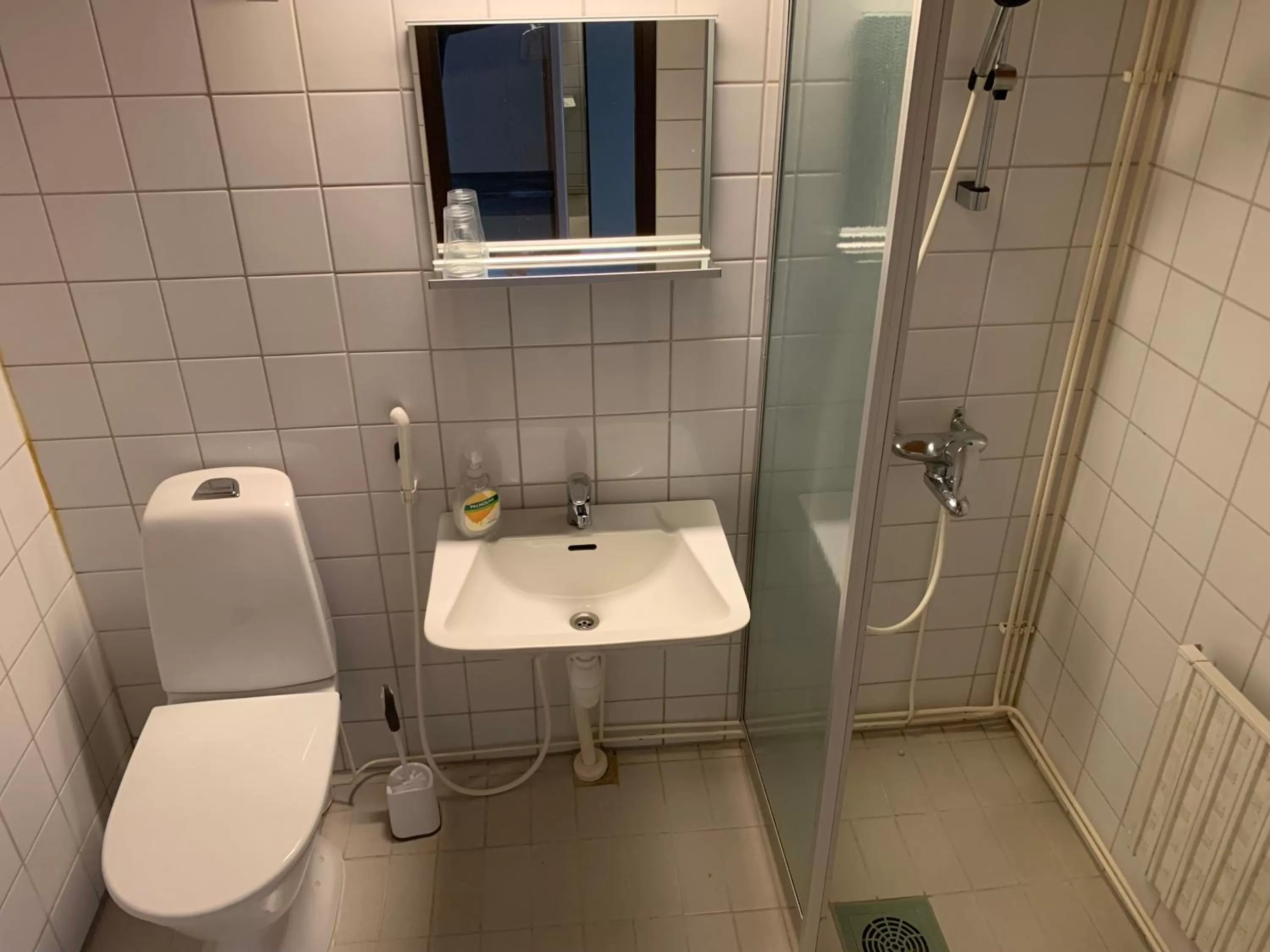 Shower in Hotelli Uninen Äänekoski