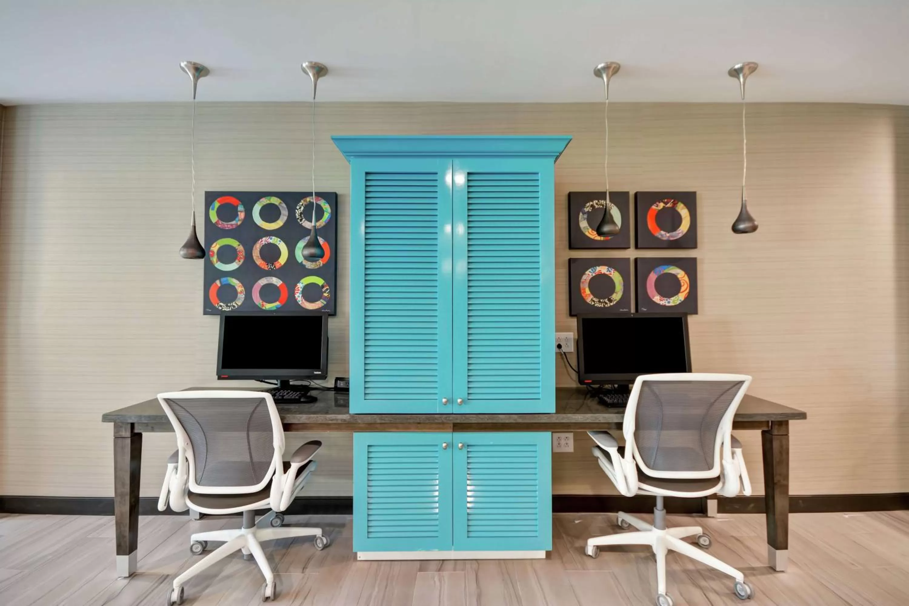 Business facilities in Home2 Suites Pensacola I-10 At North Davis Hwy