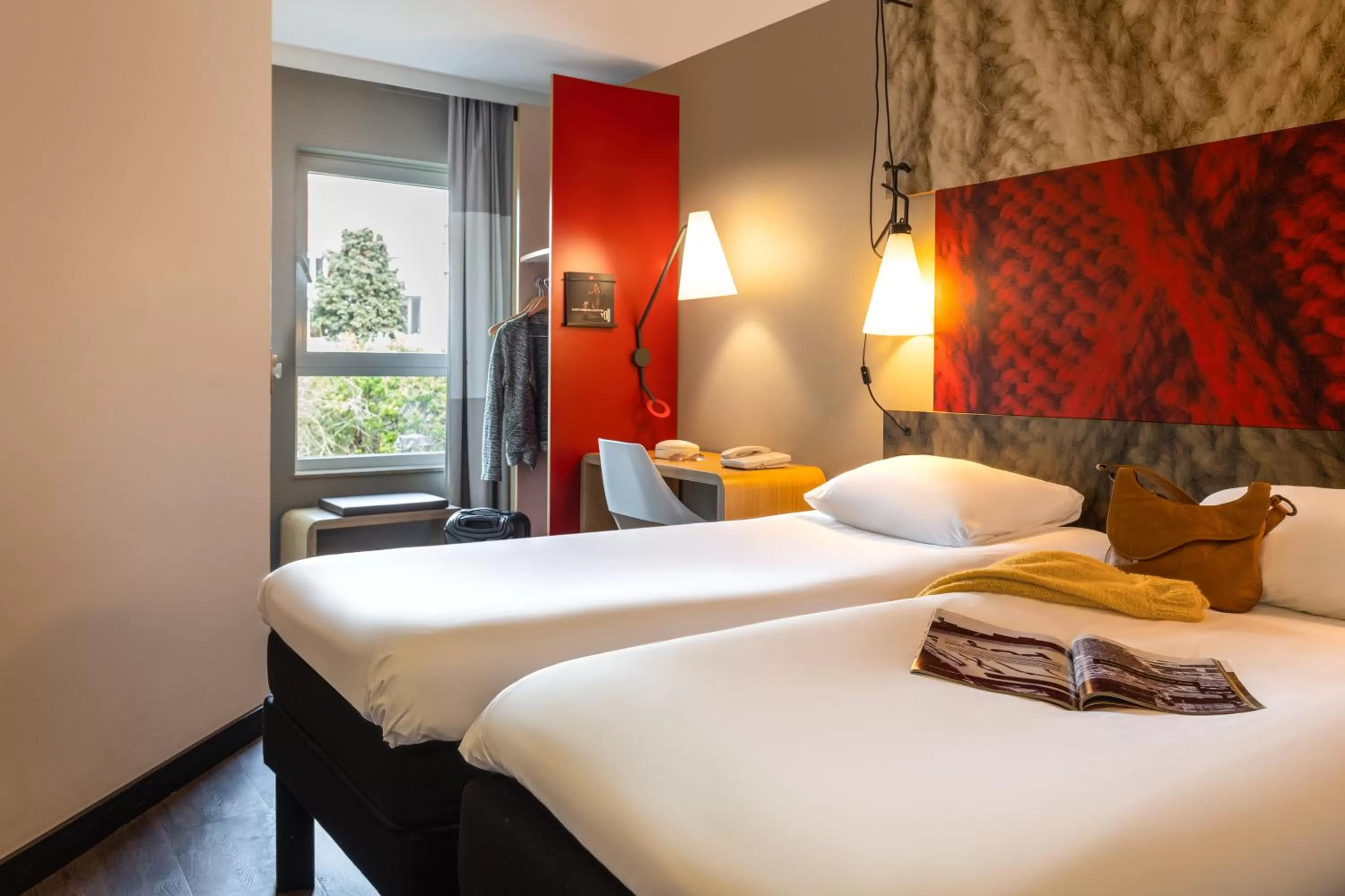 Standard Twin Room in ibis Leuven Centrum