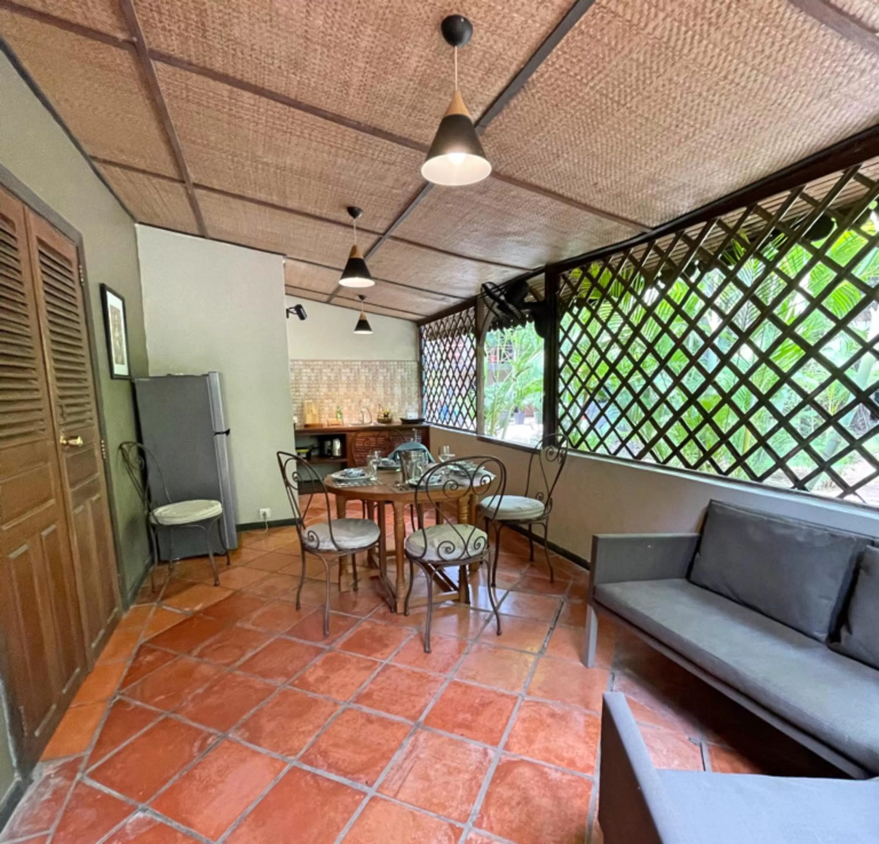 Dining area in La Palmeraie D'angkor