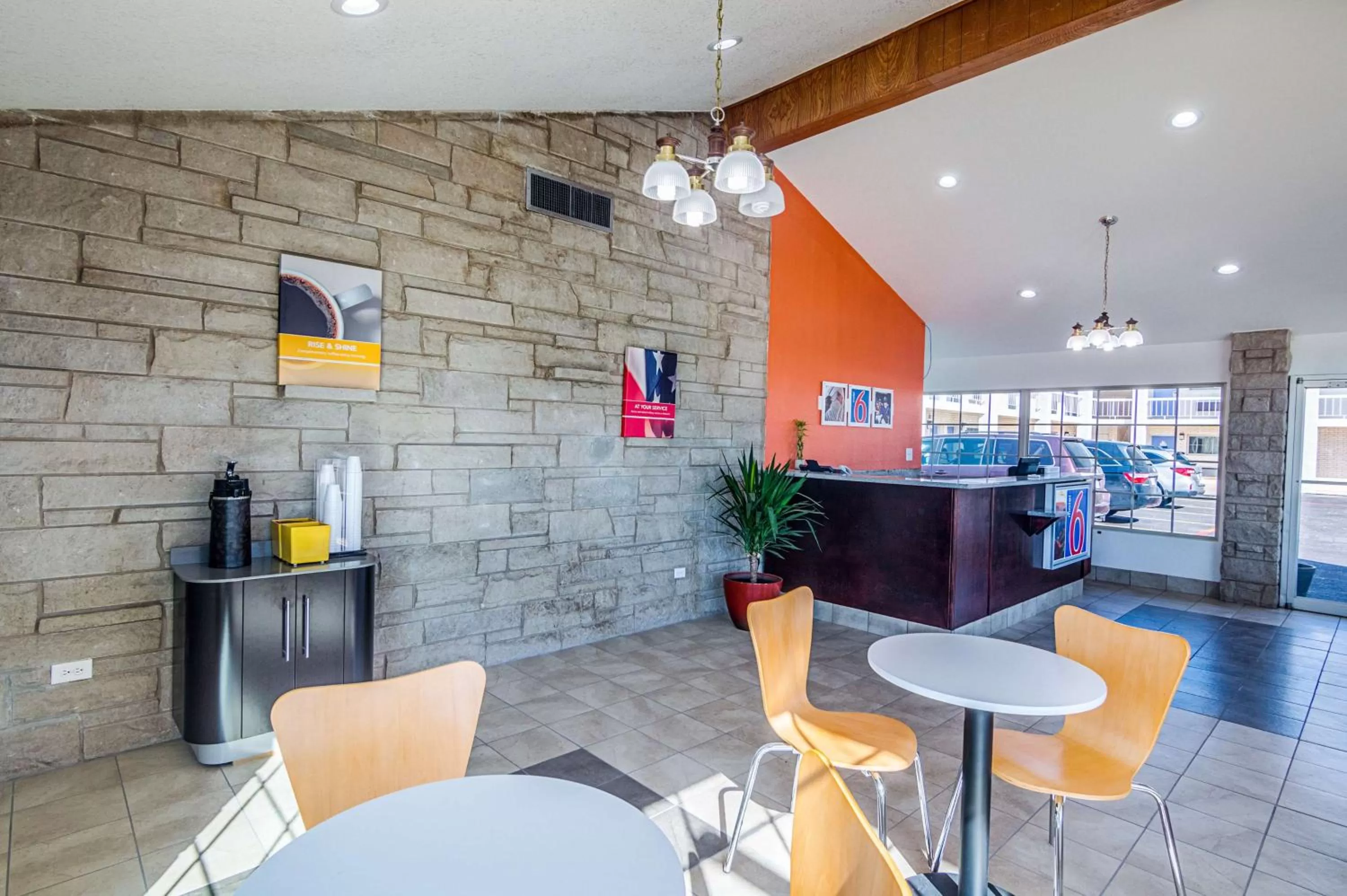 Facade/entrance in Motel 6-Childress, TX