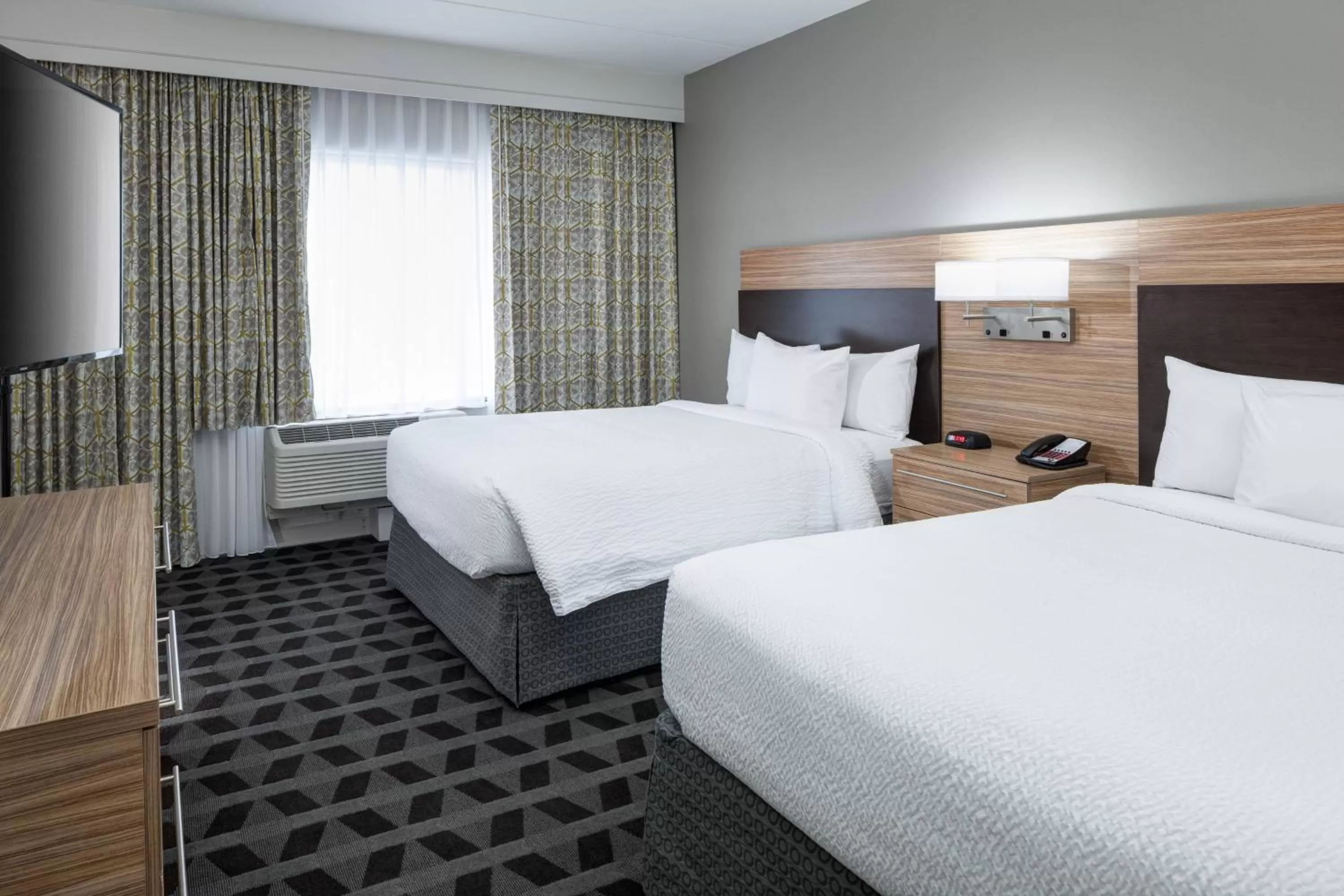 Bedroom, Bed in TownePlace Suites by Marriott Orlando at SeaWorld