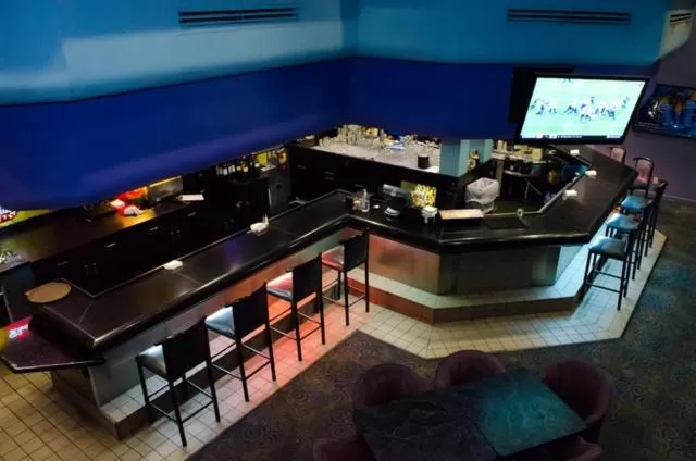 Lounge or bar in Wyndham El Paso Airport and Water Park