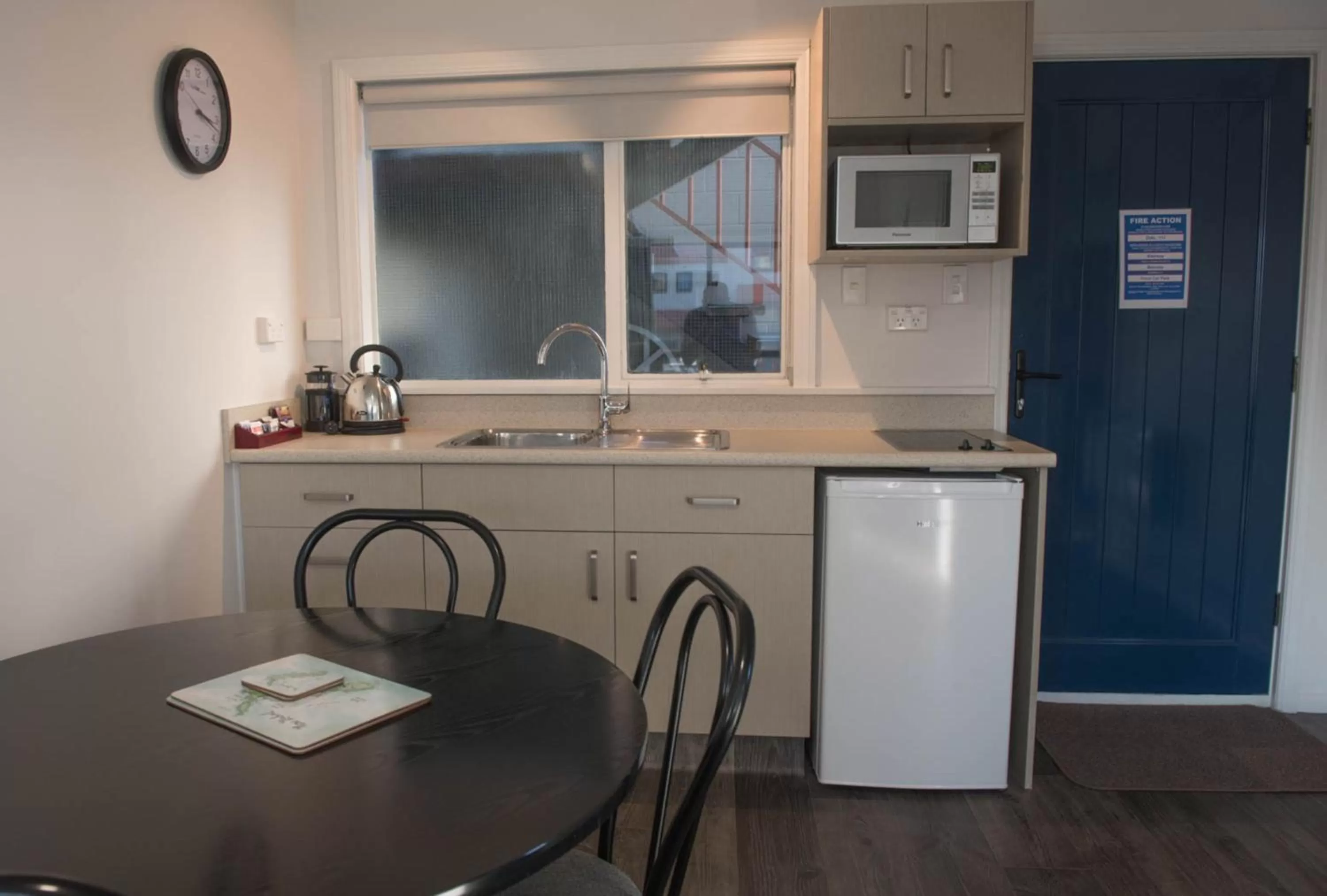 Kitchen or kitchenette, Kitchen/Kitchenette in Panorama Motor Lodge