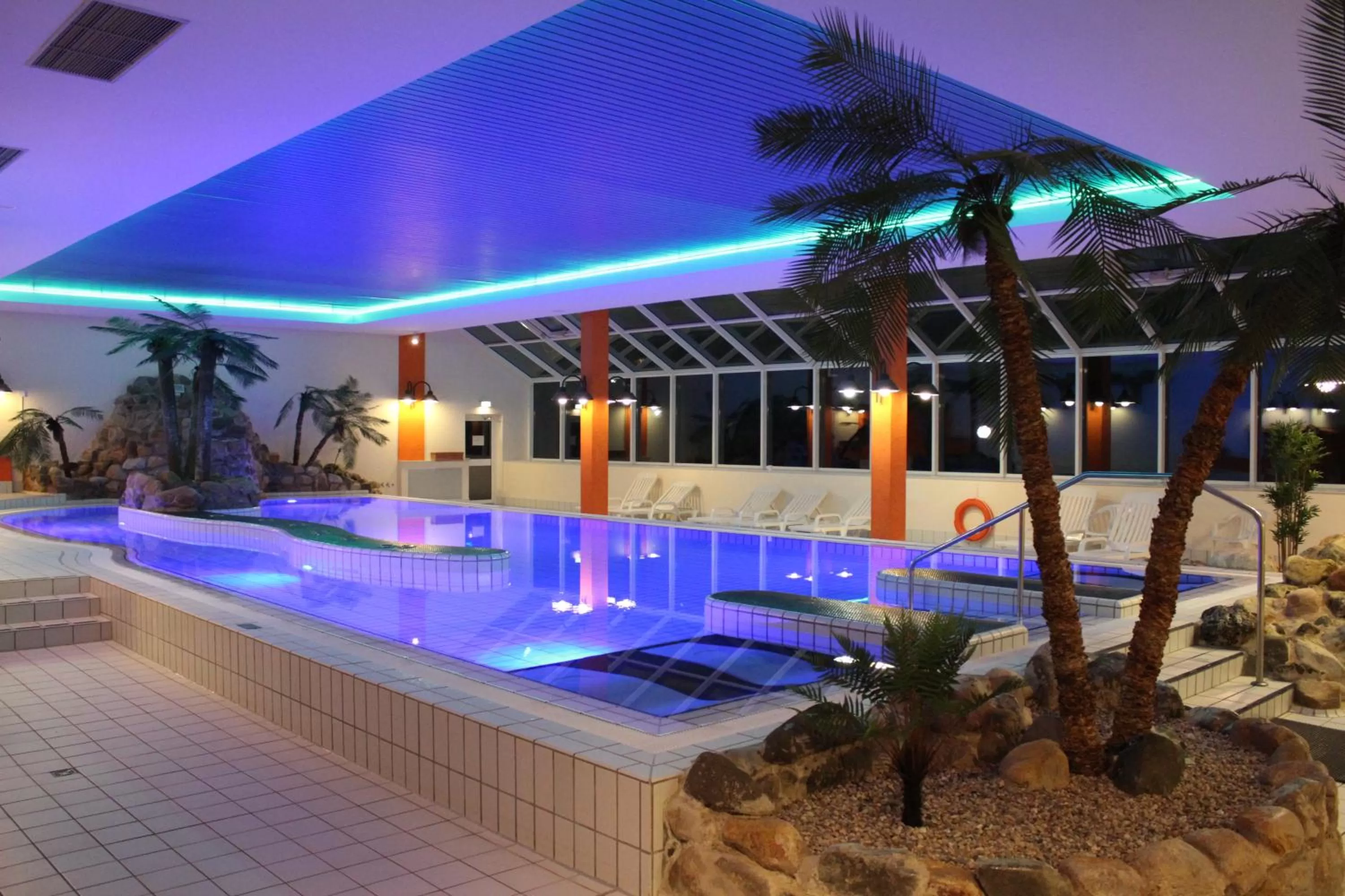Swimming pool in Familien Apartmenthotel Panoramic