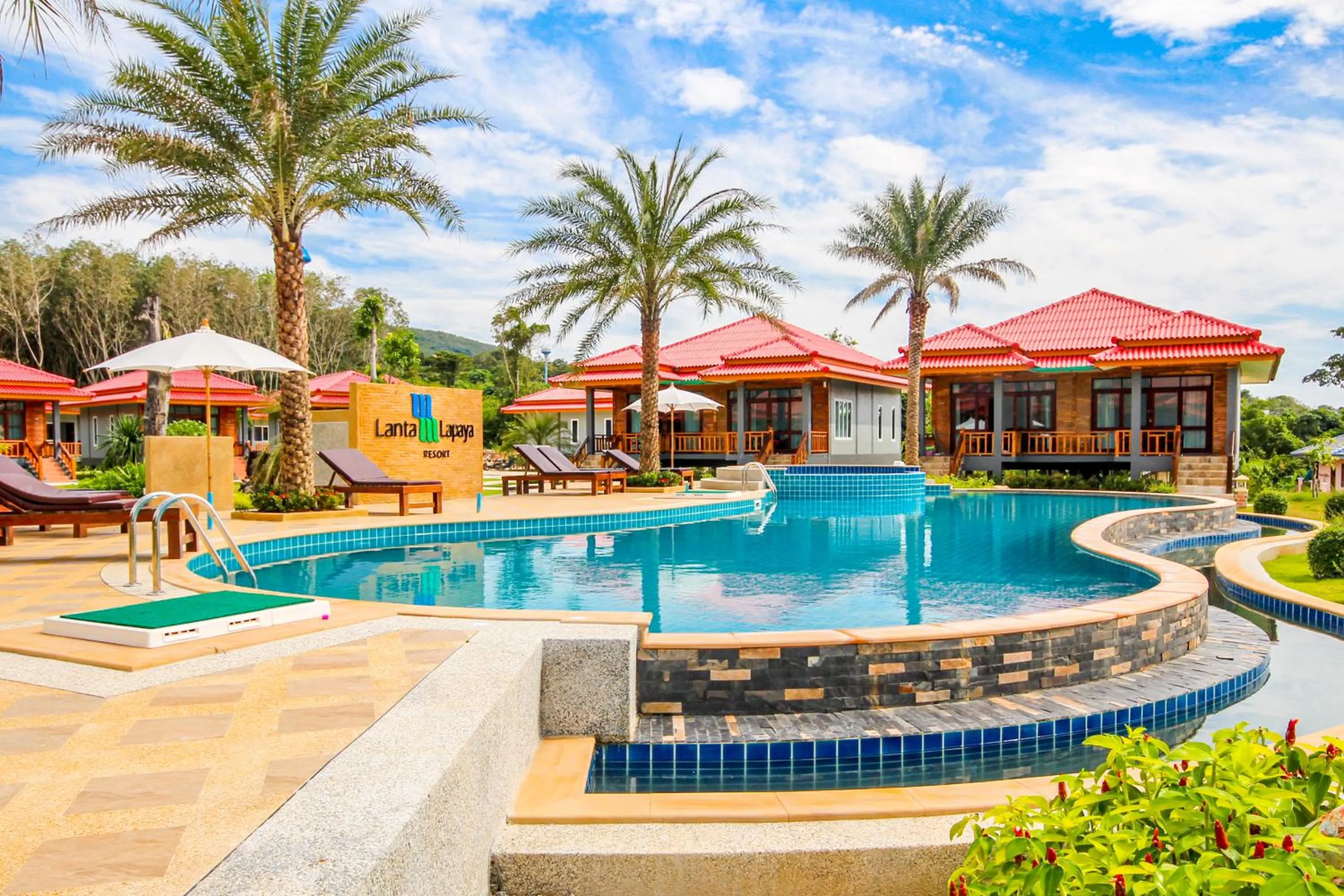 Property building in Lanta Lapaya Resort