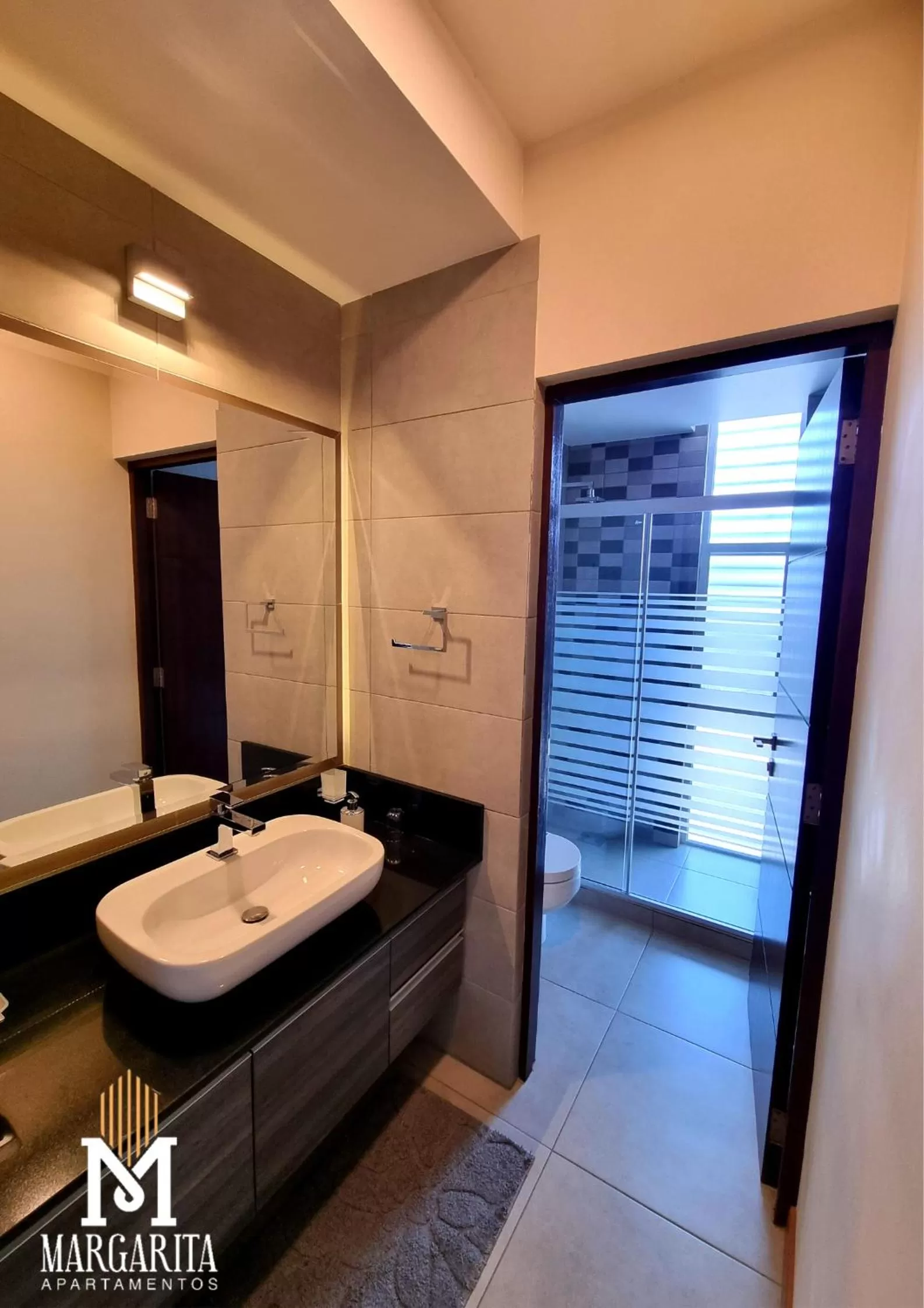 Shower, Bathroom in Margarita Apartamentos