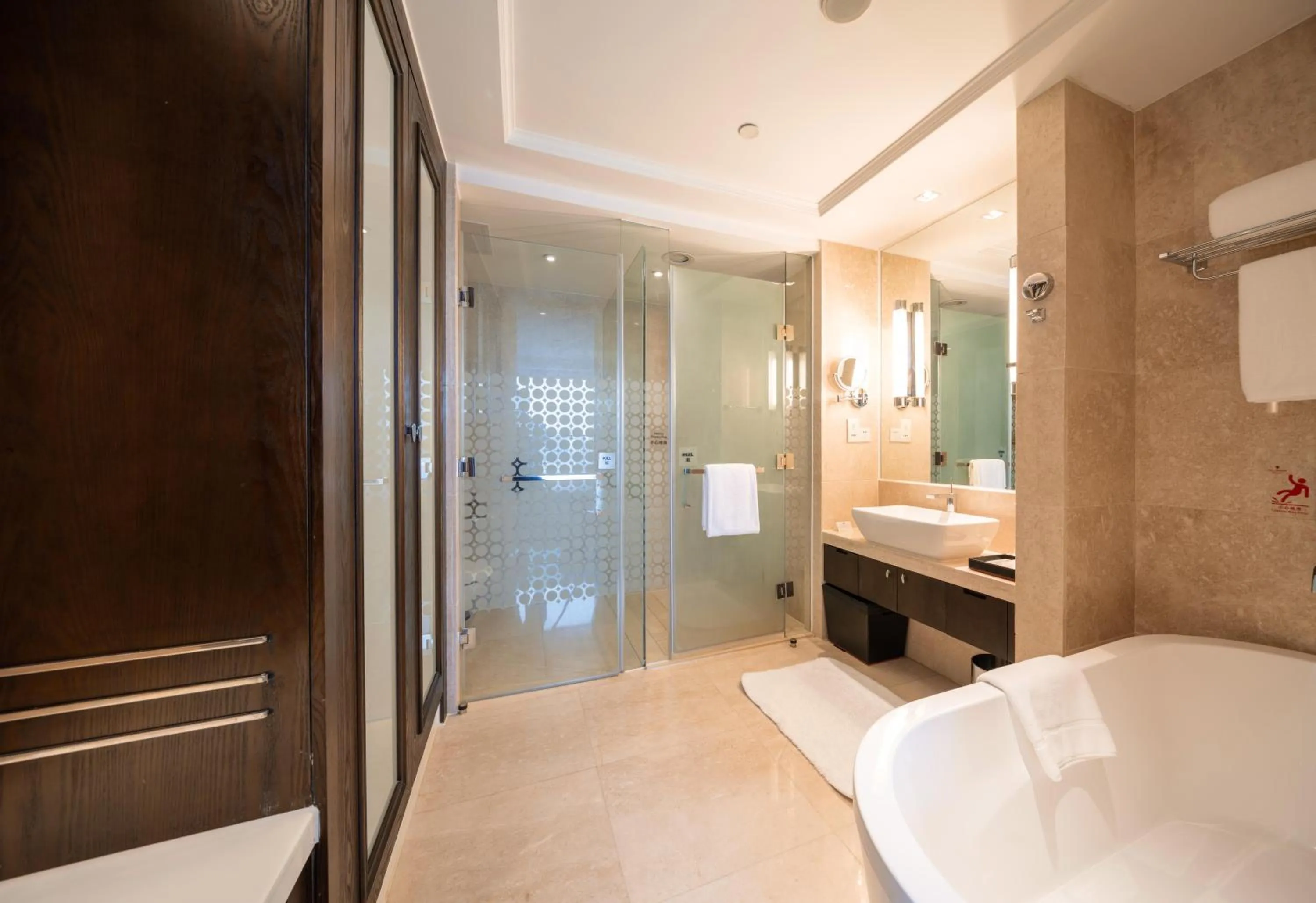 Bathroom, Bed in Tonino Lamborghini Hotel Kunshan City Center