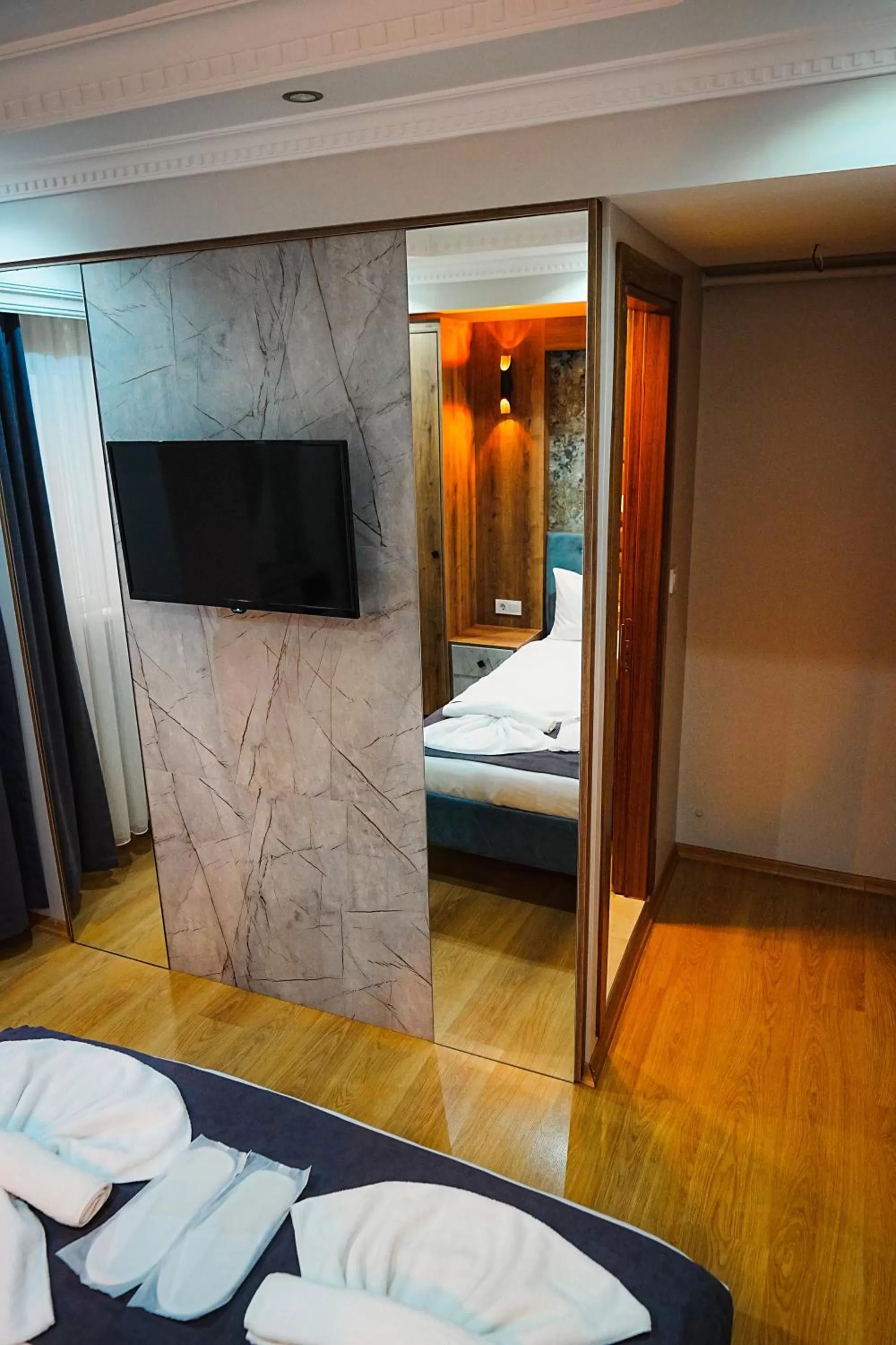 Massage, Bed in Reyyan Hotel