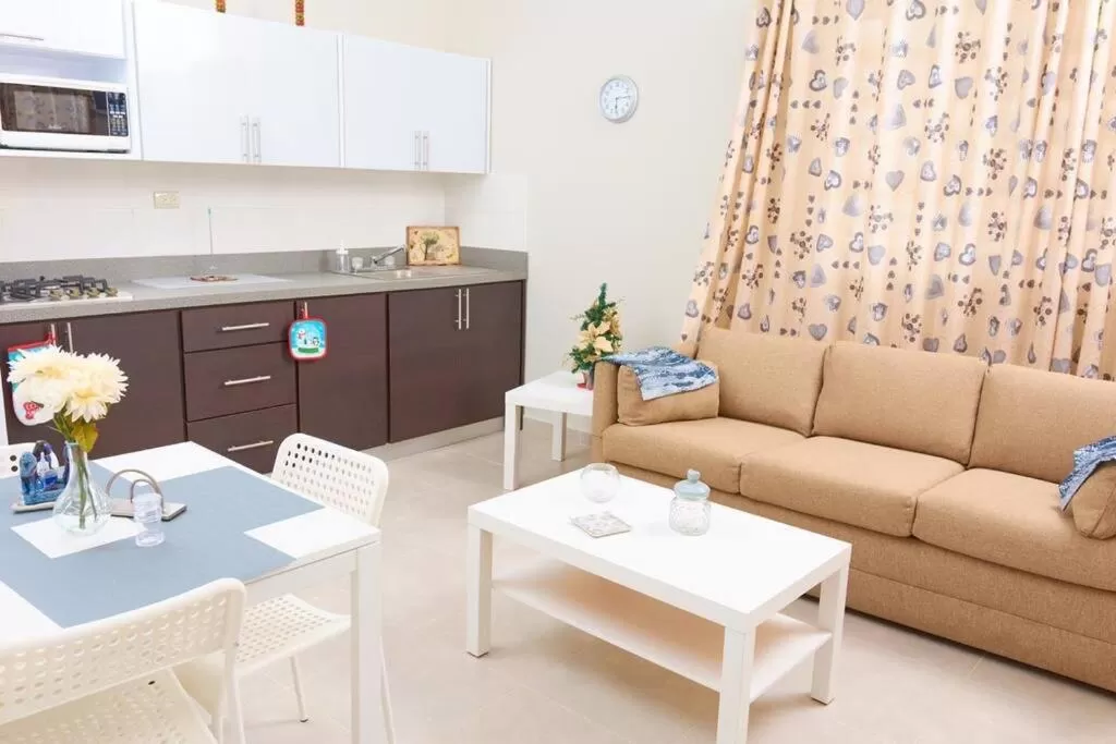 Kitchen or kitchenette, Seating Area in Apartahotel MACADANA