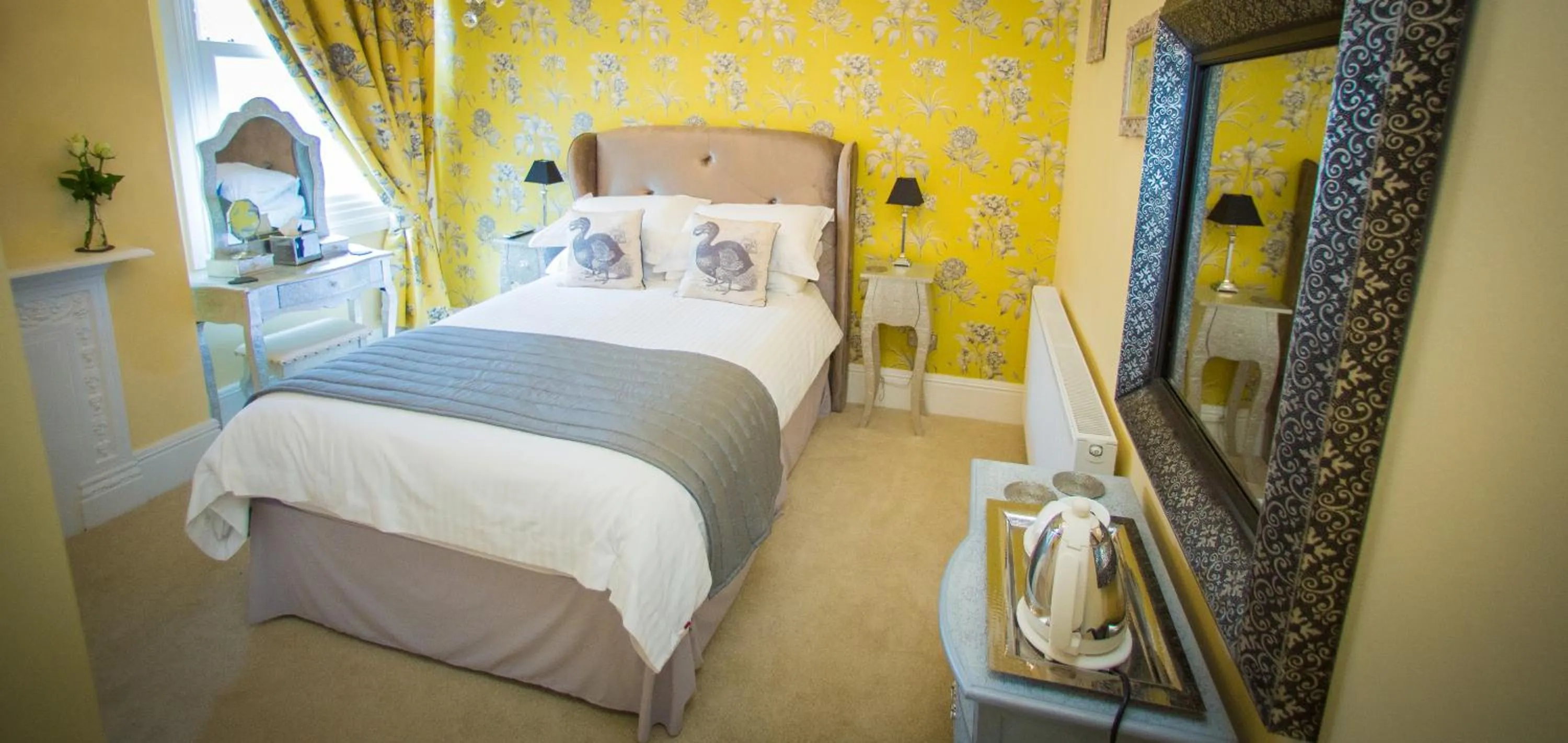 Bedroom, Bed in Studios At Glenthorne