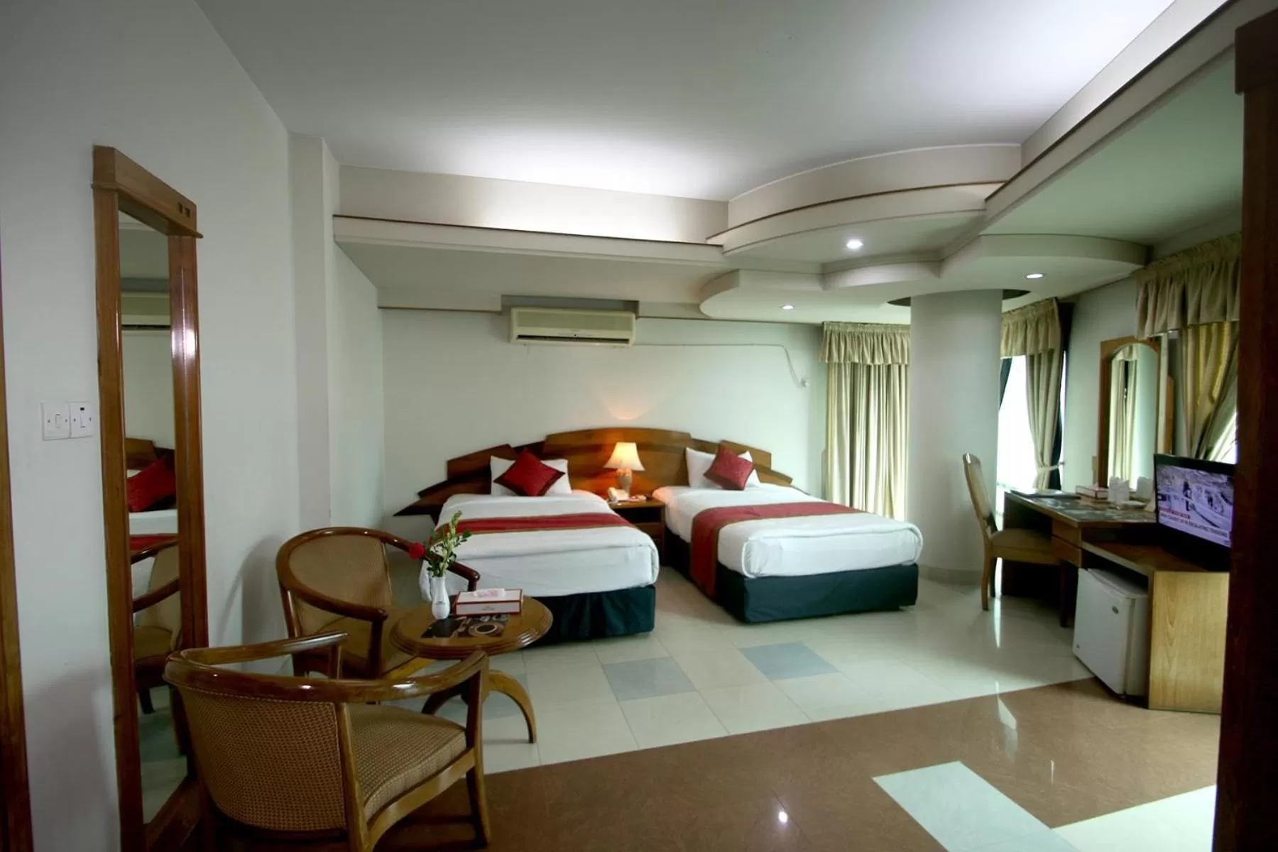 Photo of the whole room, Bed in Hotel Victory - Best in City Center