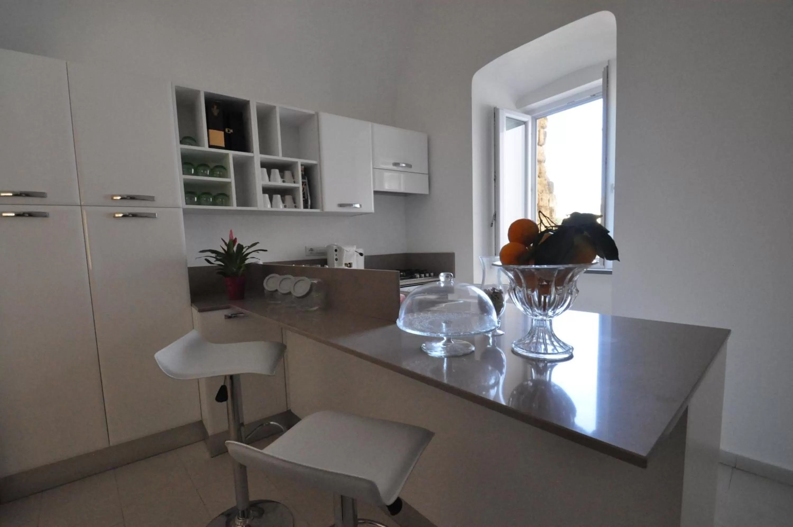 Communal kitchen in Terra Murata Boutique b&b