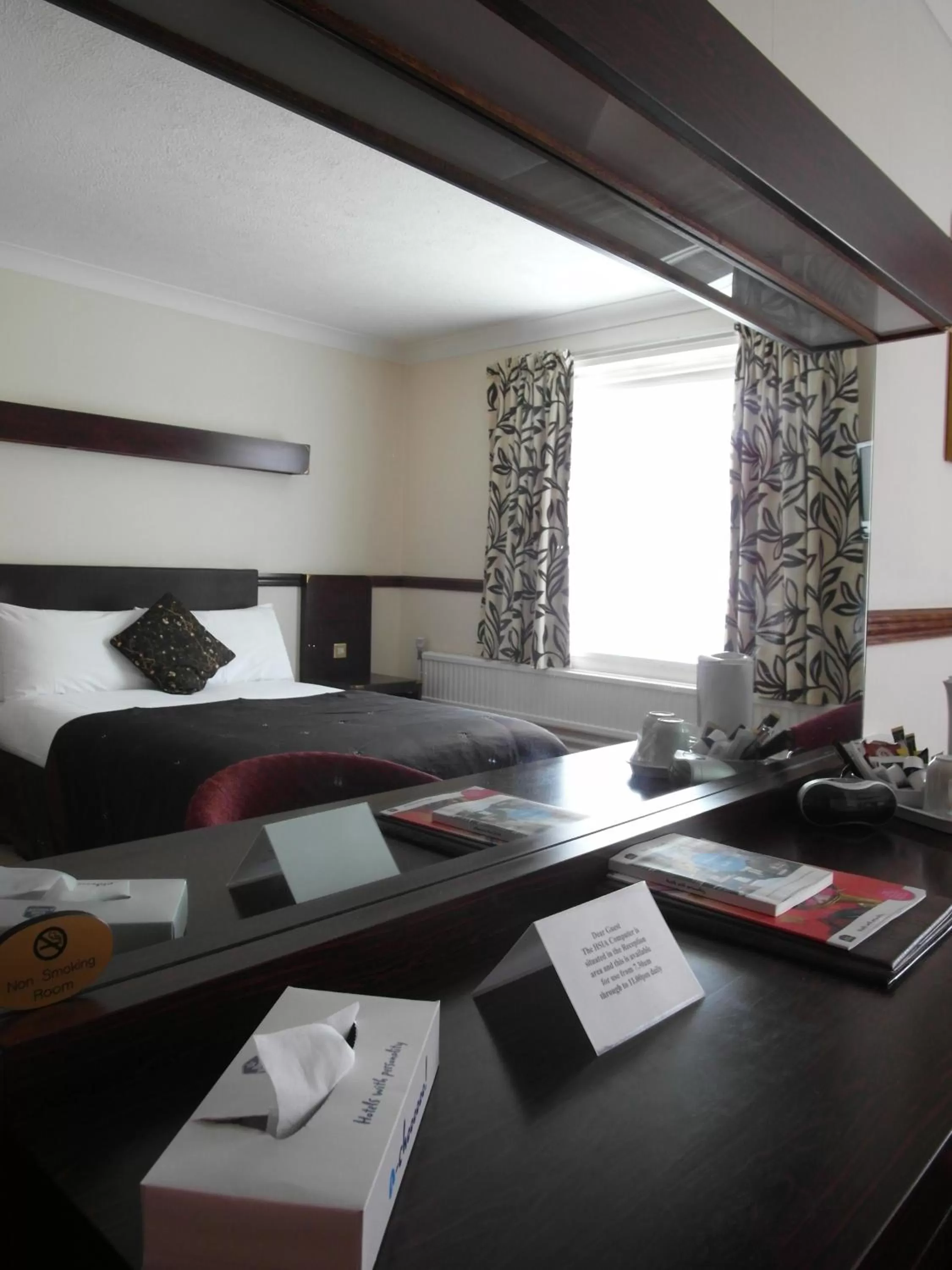 Bedroom, Bed in Best Western The George Hotel, Swaffham