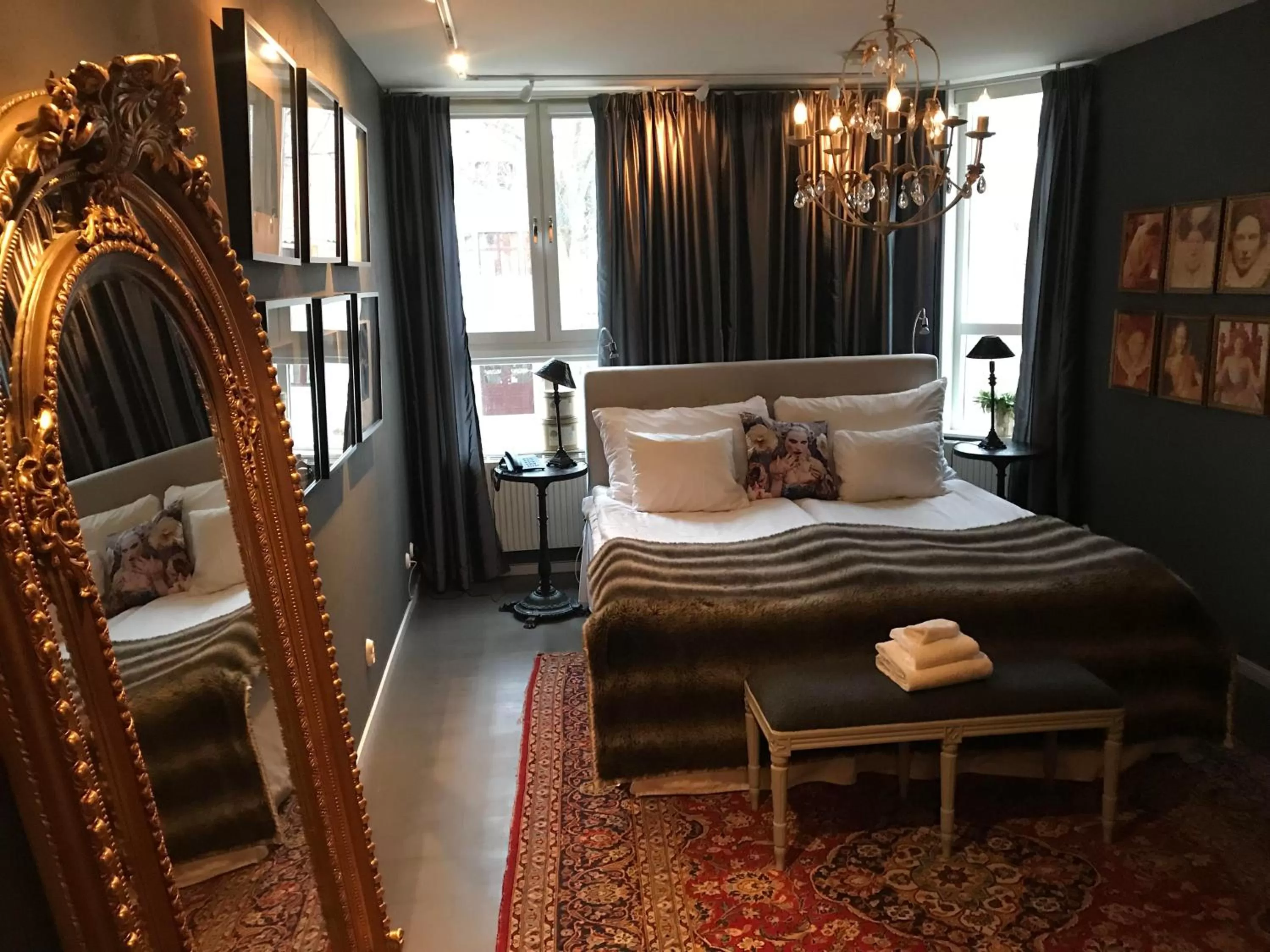 Bed in Karstorp Säteri – Hotell och Konferens