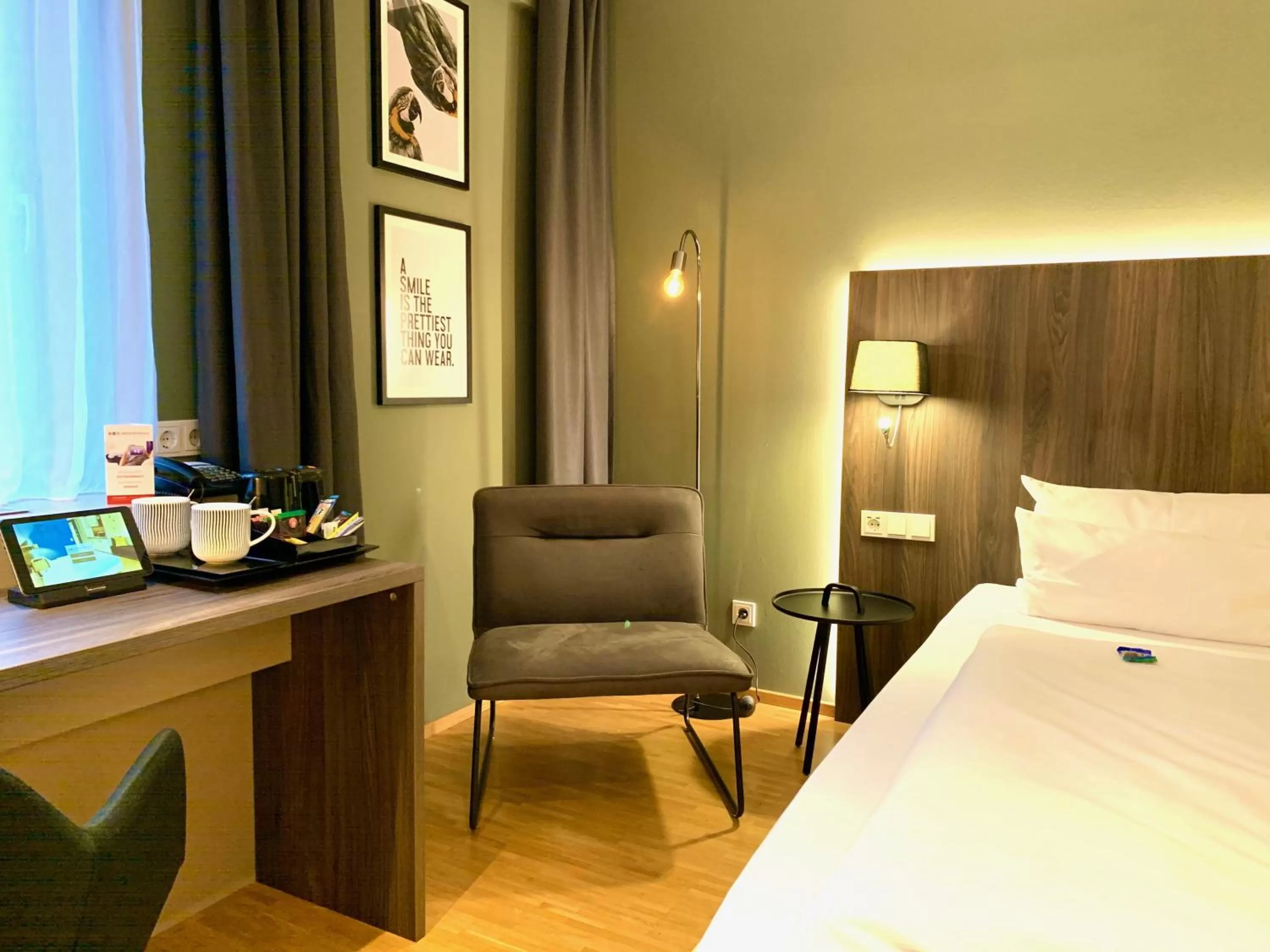 Photo of the whole room, Bed in zeitwohnhaus SUITE-HOTEL & SERVICED APARTMENTS