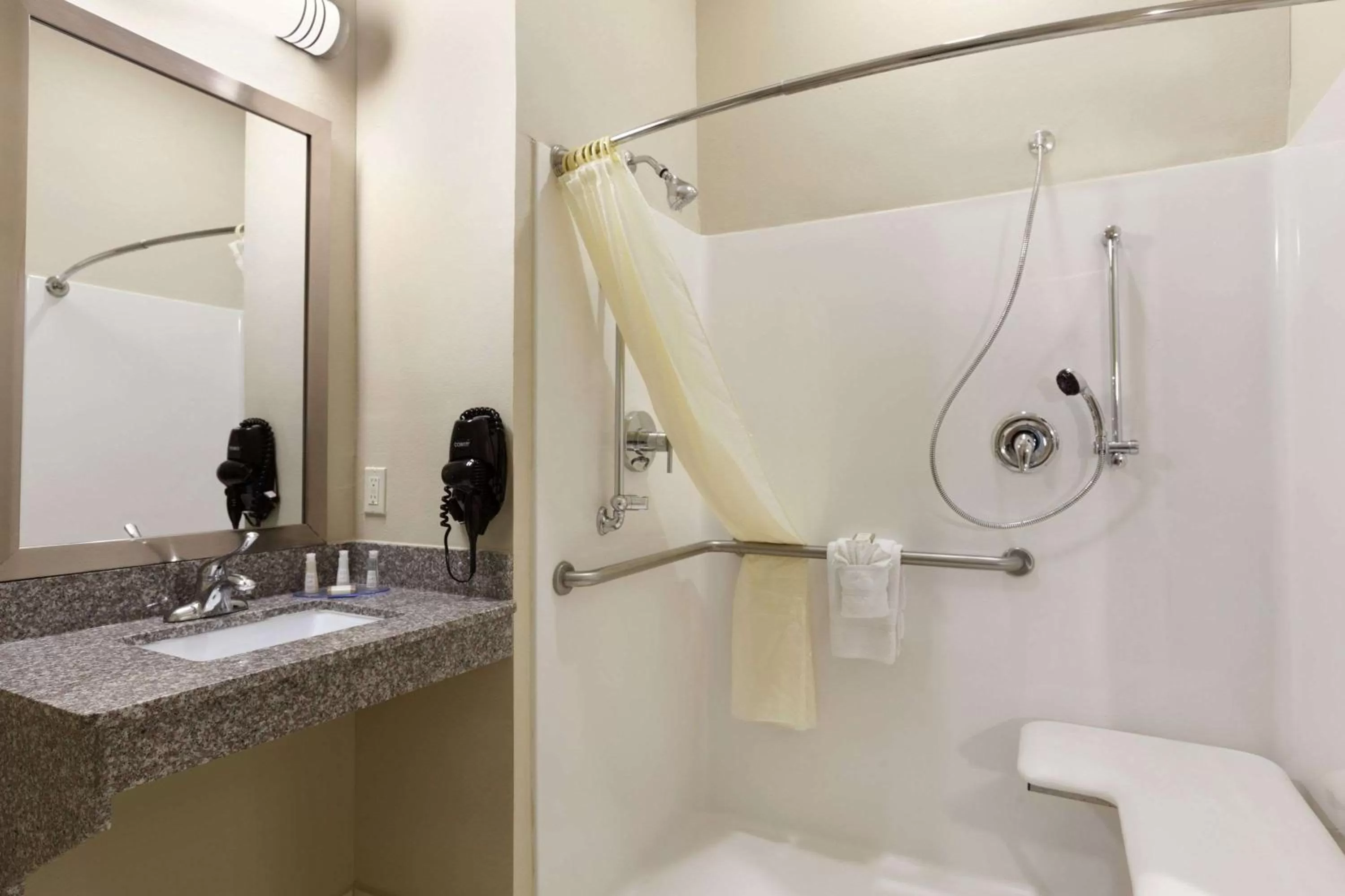 Bathroom in Baymont by Wyndham Victoria