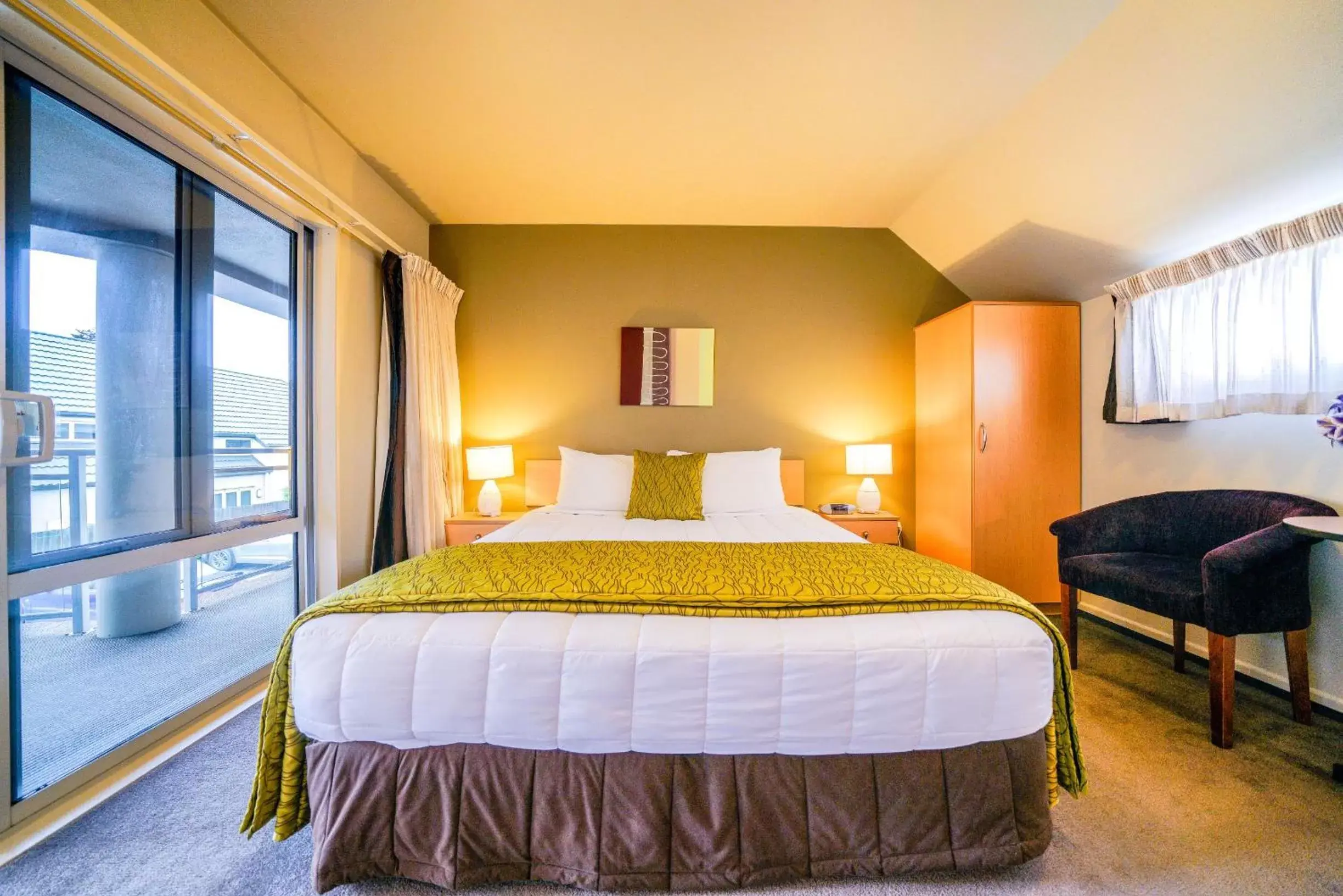 Studio with Spa Bath in CentrePoint on Colombo Studio with Spa Bath in CentrePoint on Colombo