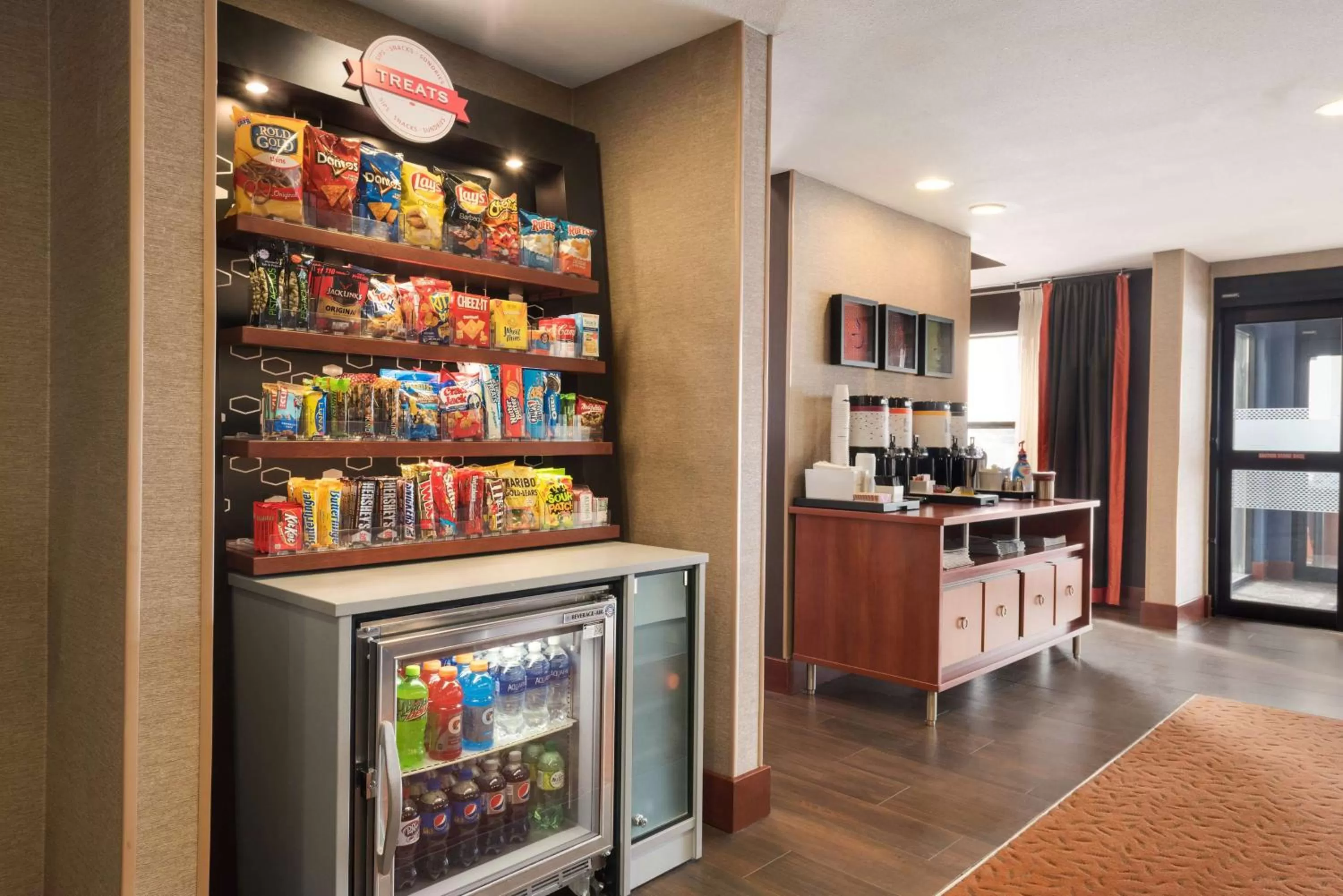 Restaurant/places to eat in Hampton Inn Minneapolis St. Paul-Woodbury
