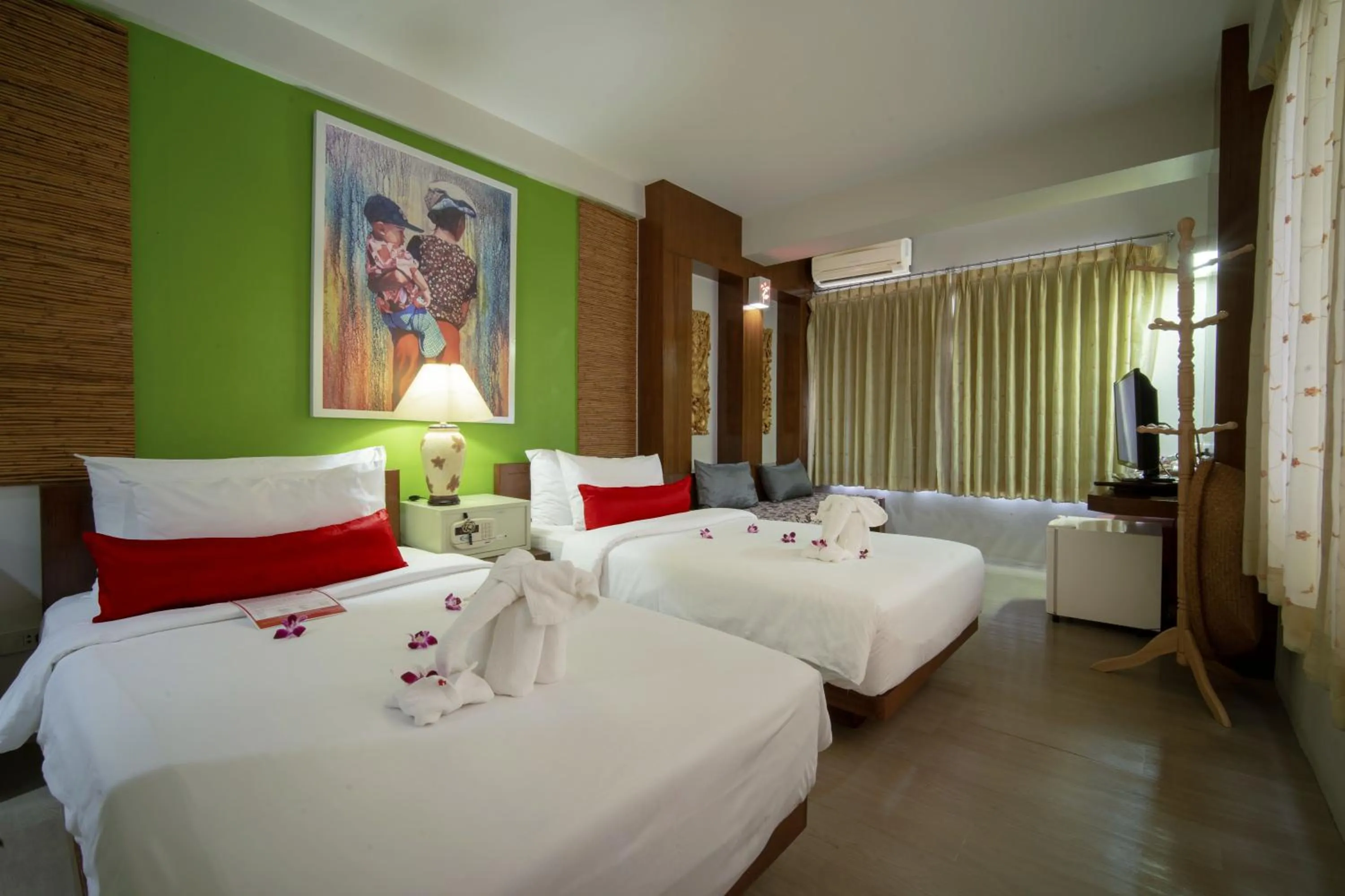 Bedroom, Bed in Villa Cha-Cha Banglumphu