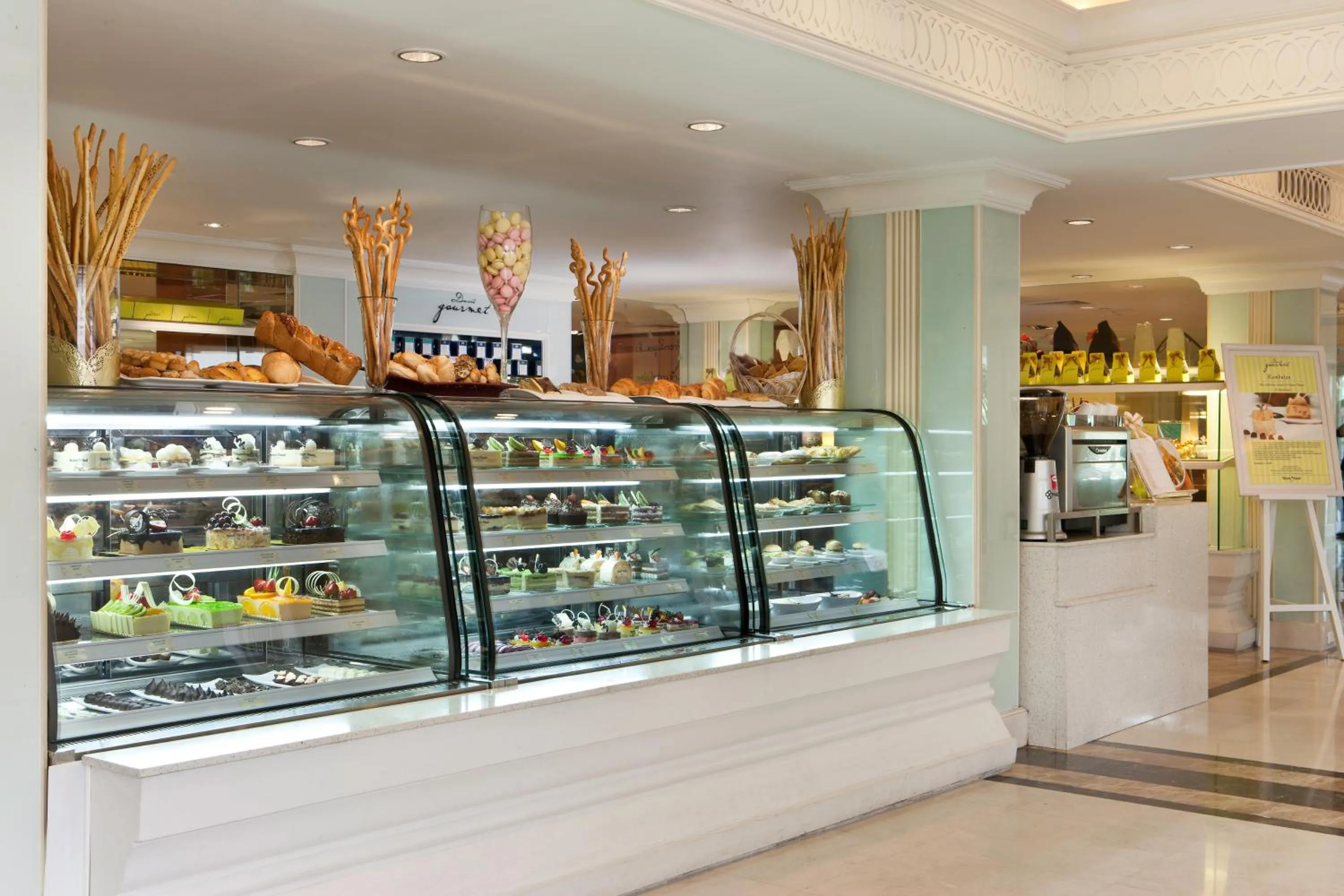 Restaurant/places to eat in Dusit Thani Pattaya