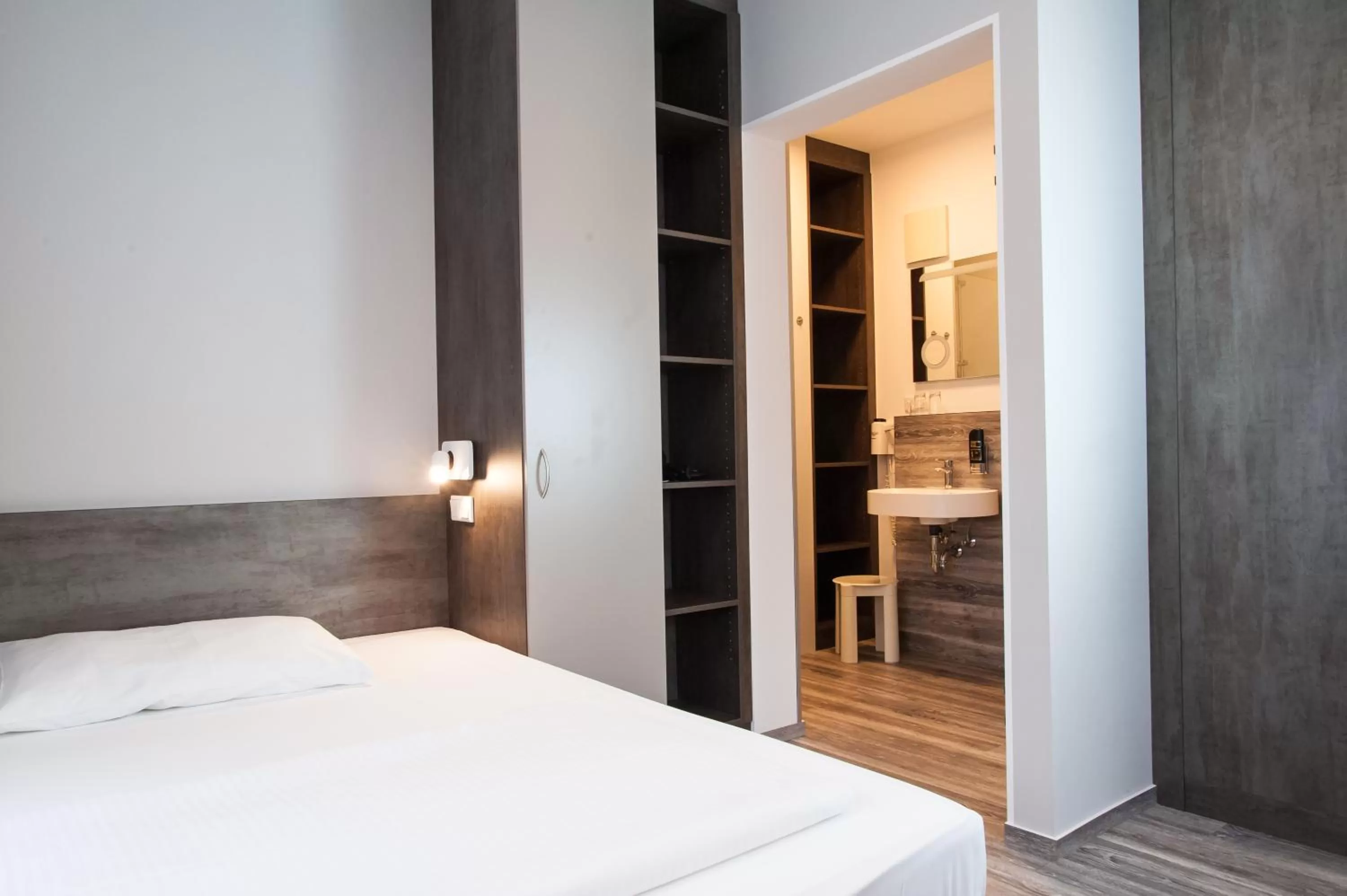 Photo of the whole room, Bed in Amalienburg - Boutique & Boarding Hotel