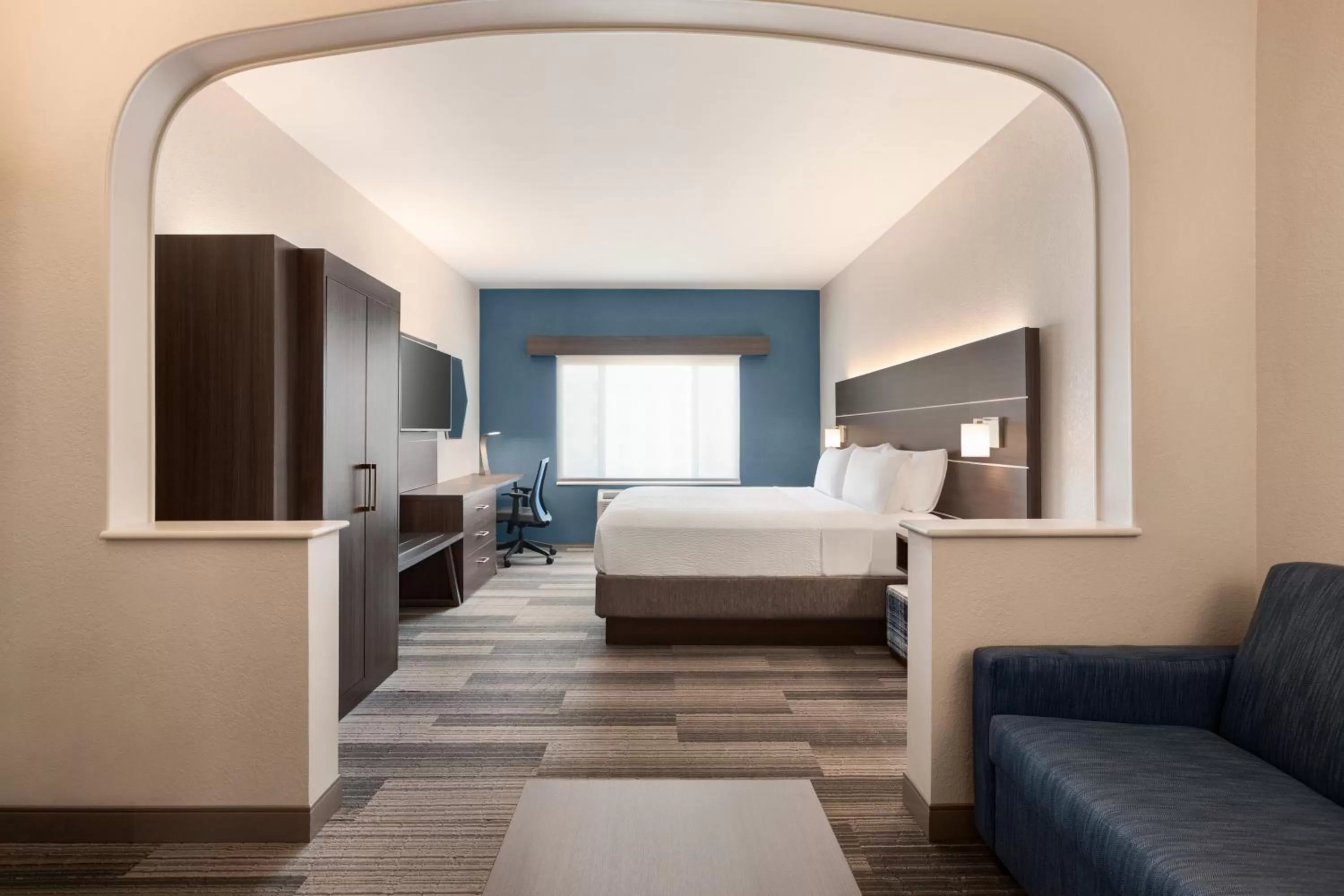 Bedroom, Bed in Holiday Inn Express & Suites Denver Airport by IHG