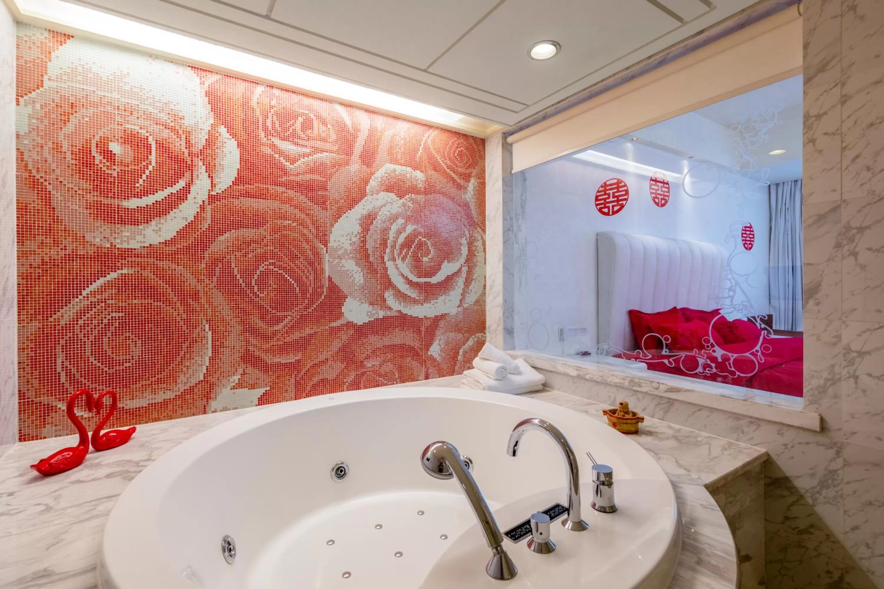 Bathroom in Crowne Plaza Foshan by IHG