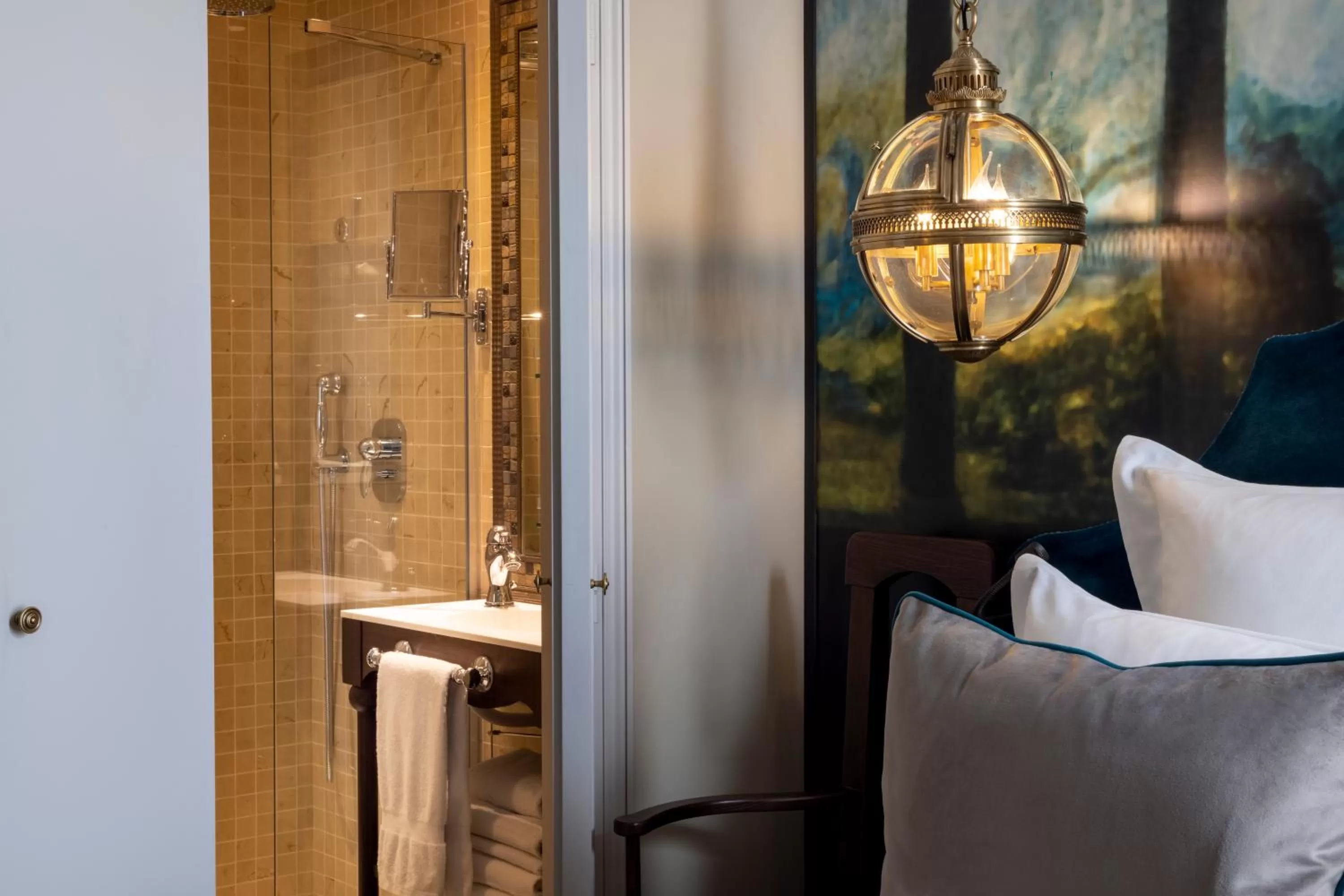 Bedroom in Hôtel Vinci Due & Spa