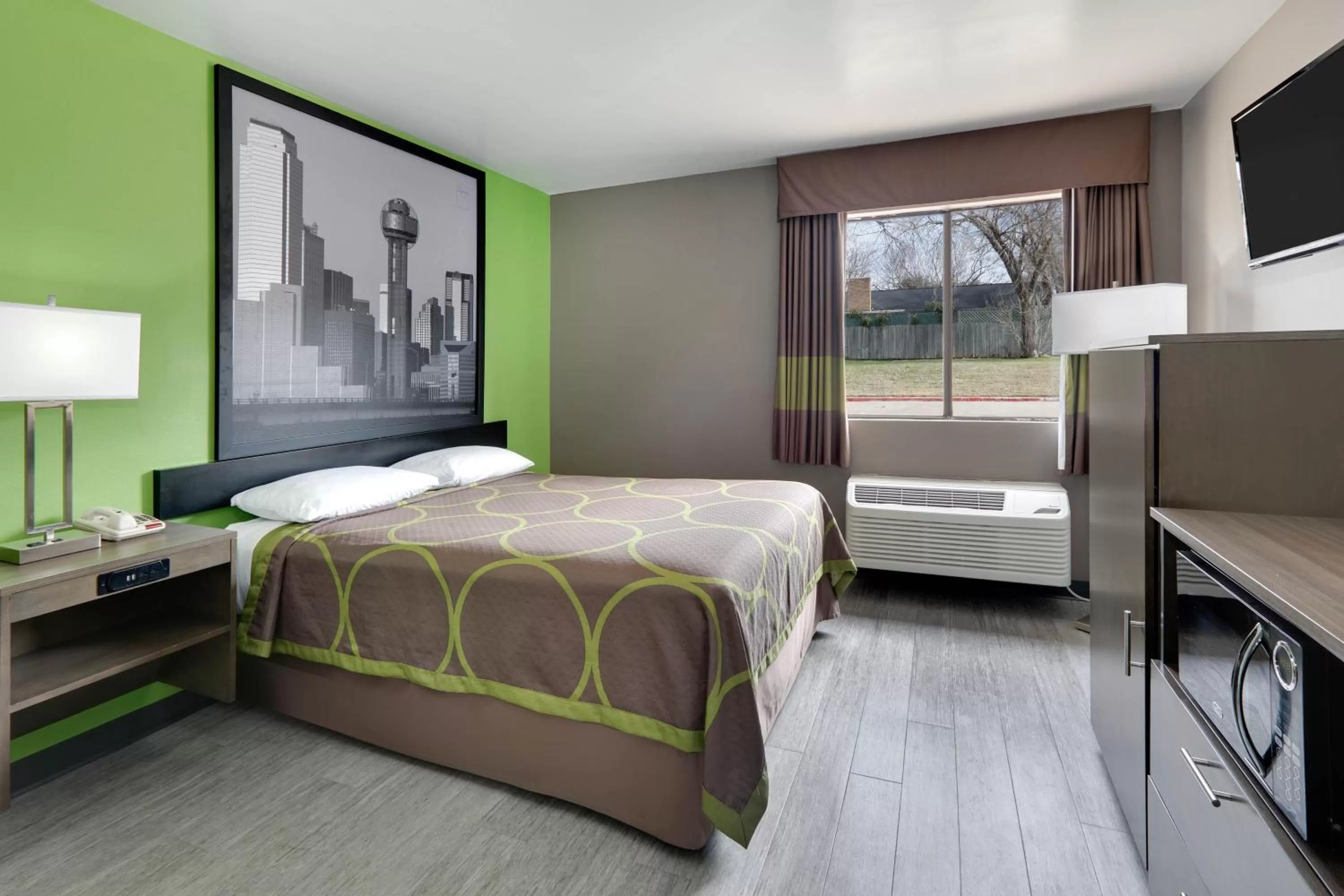 Queen Room with Bath Tub - Mobility Accessible/Non-Smoking in Super 8 by Wyndham Waxahachie TX